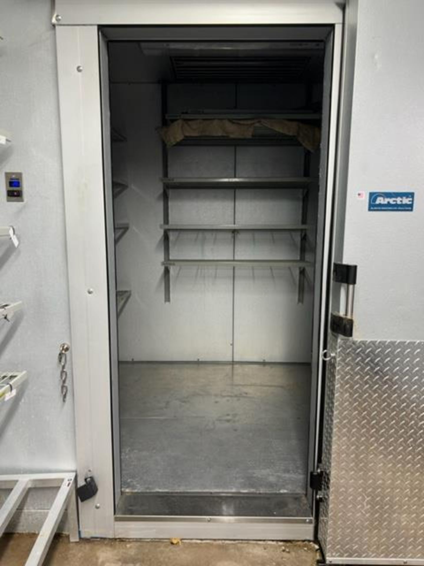Arctic Double Refrigerator/Freezer Walk In Box with (2) Sliding Doors, Refrigeration: 9-1/2 x 12 x - Image 5 of 7