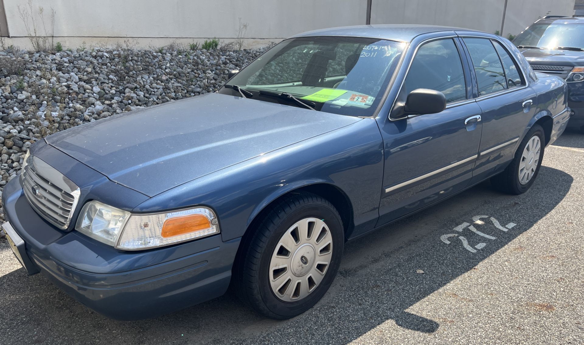 2011 Ford Crown Victoria, VIN: 2FABP7BV4BX171933, 83,342 Miles, with Keys, Starts - Image 2 of 6