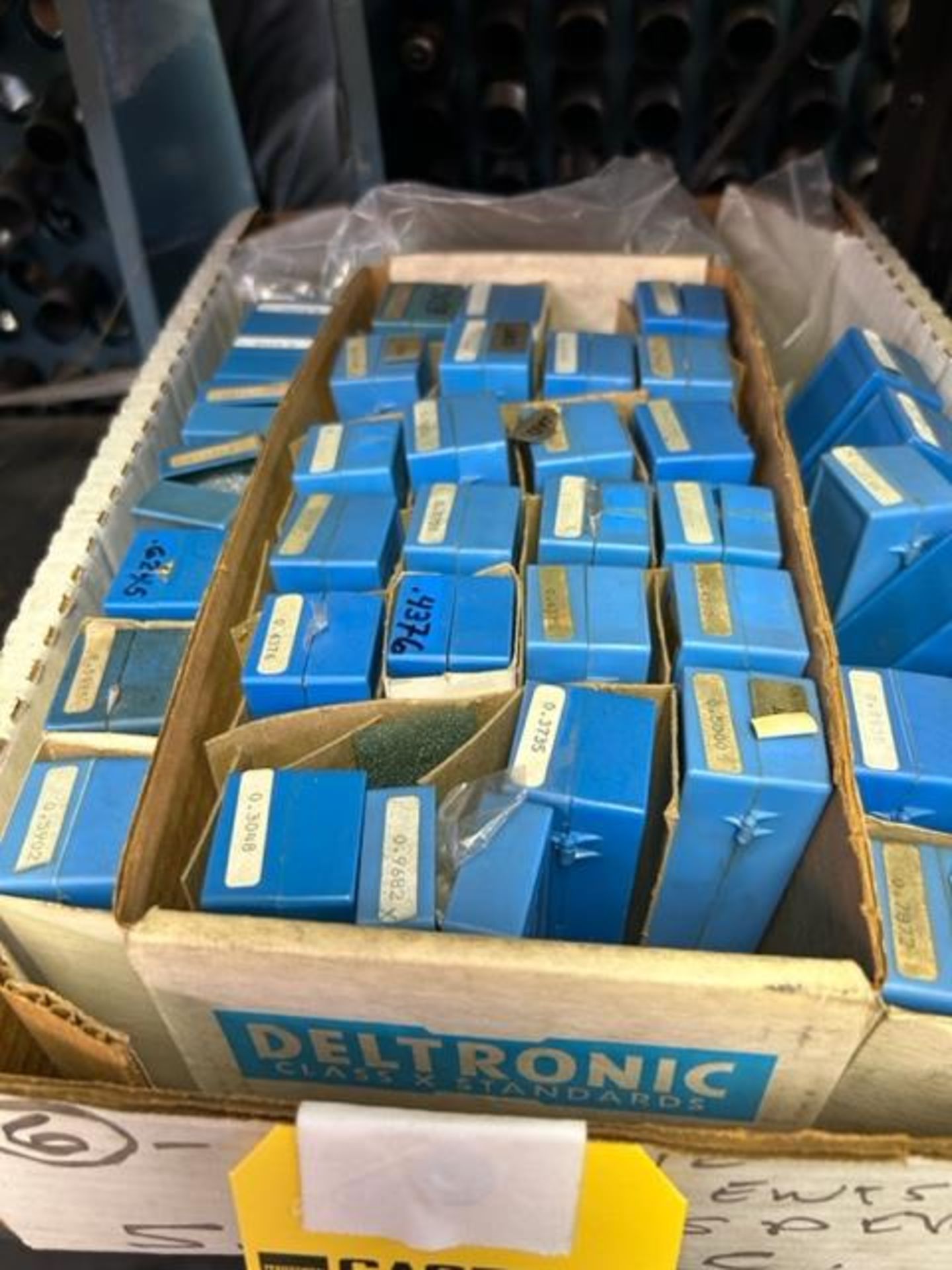 LOT - Metric Deltronic Plug Gages