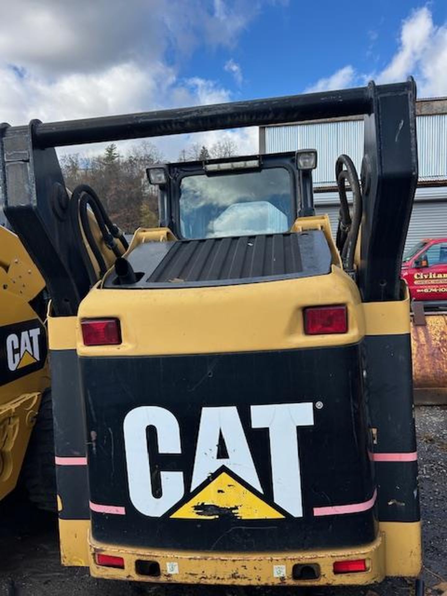 Cat 262B Skid Steer Loader with Bucket & (4) Extra Tires - Image 4 of 4