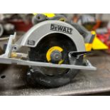 DeWalt 20V 6-1/2" Circ Saw with Battery Charger