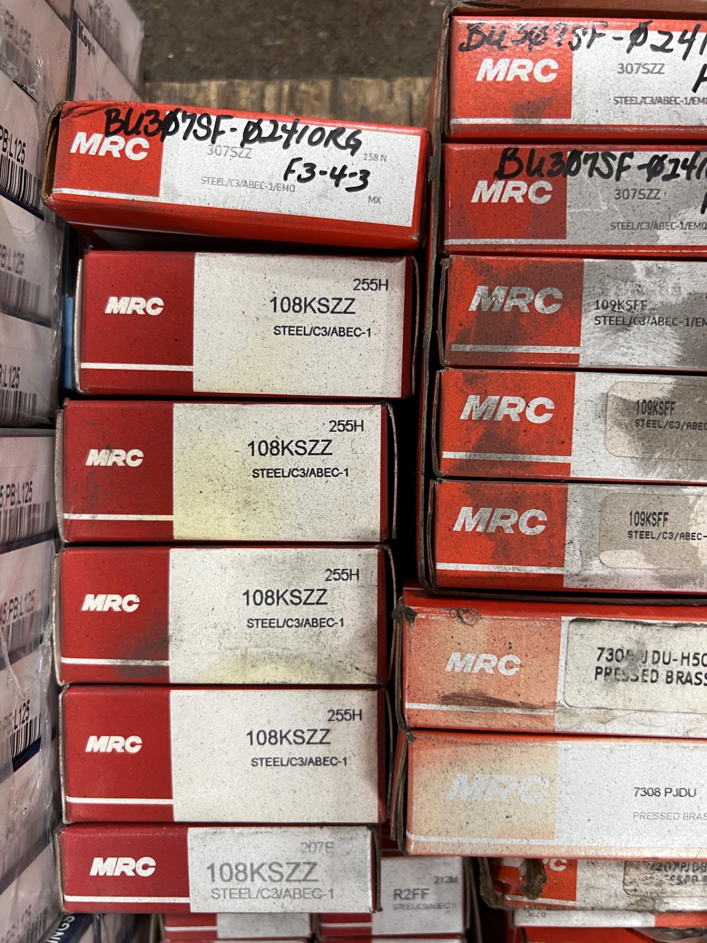 PALLET WITH VARIOUS SIZE MRC KOYO AND SKF BEARINGS - Image 11 of 15