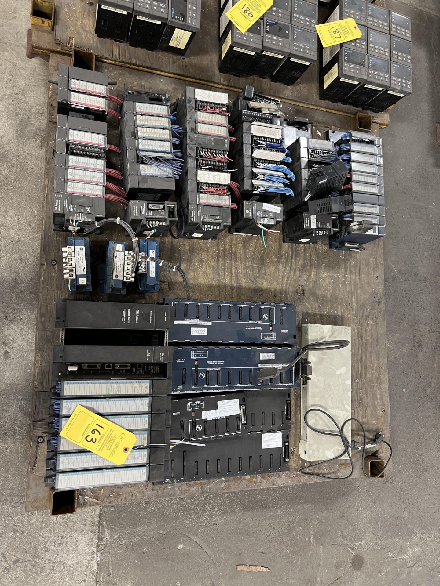 PALLET OF (6) GE FANUC SERIES 90-30 PROGRAMMABLE CONTROLLER; (1) GE FANUC 90-70 PROGRAMMABLE