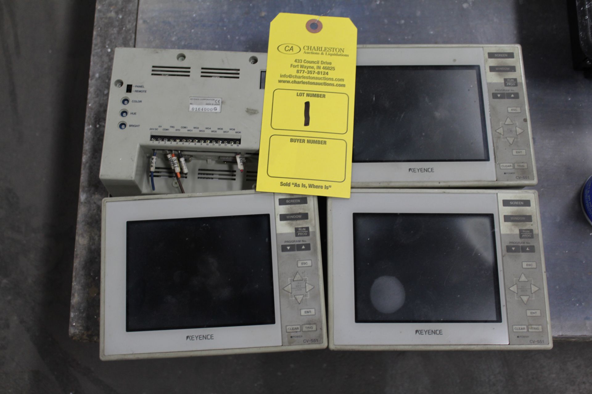 (4) KEYENCE CV-551 DISPLAY PANEL