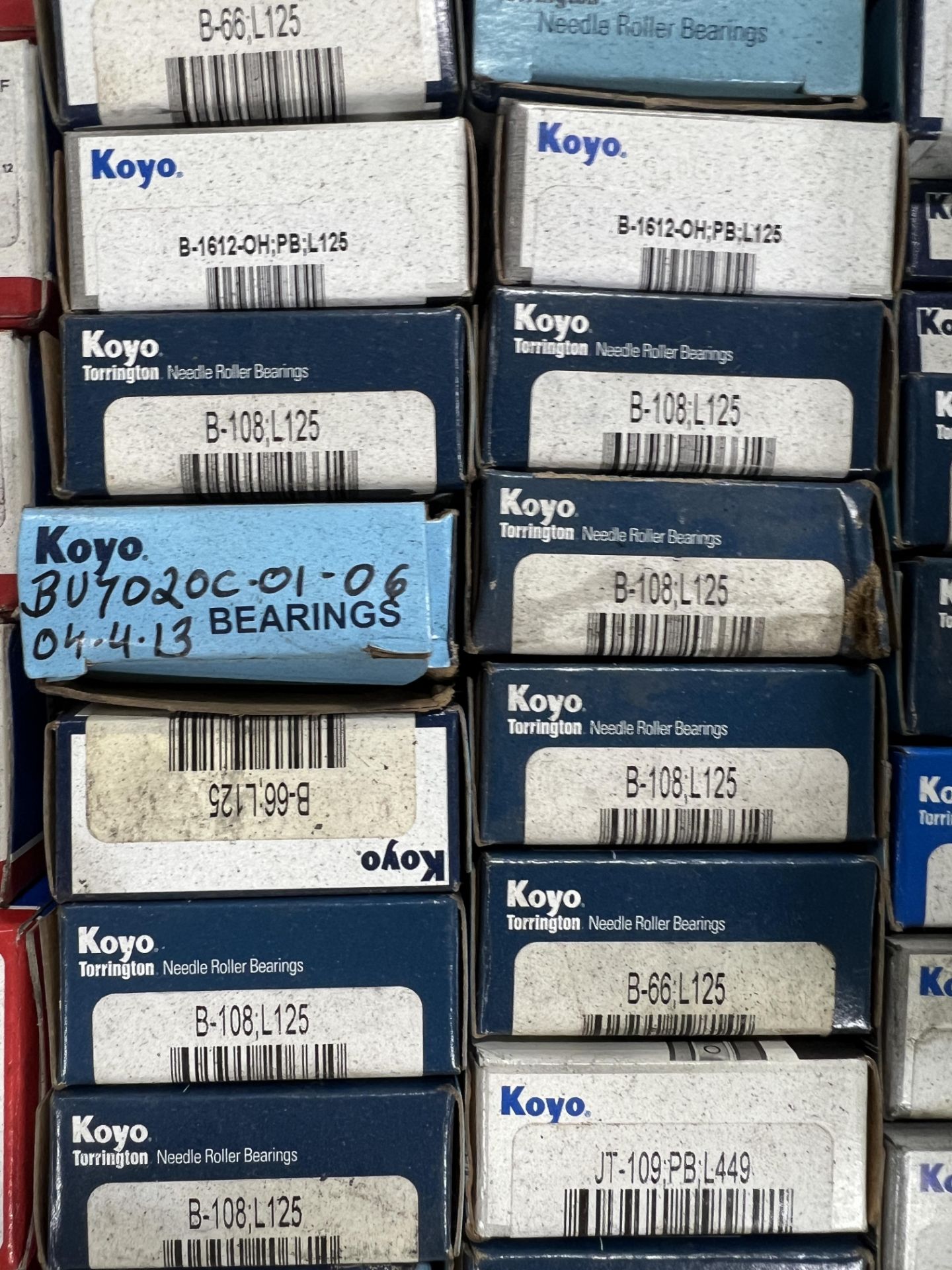 PALLET WITH VARIOUS SIZE MRC KOYO AND SKF BEARINGS - Image 8 of 15