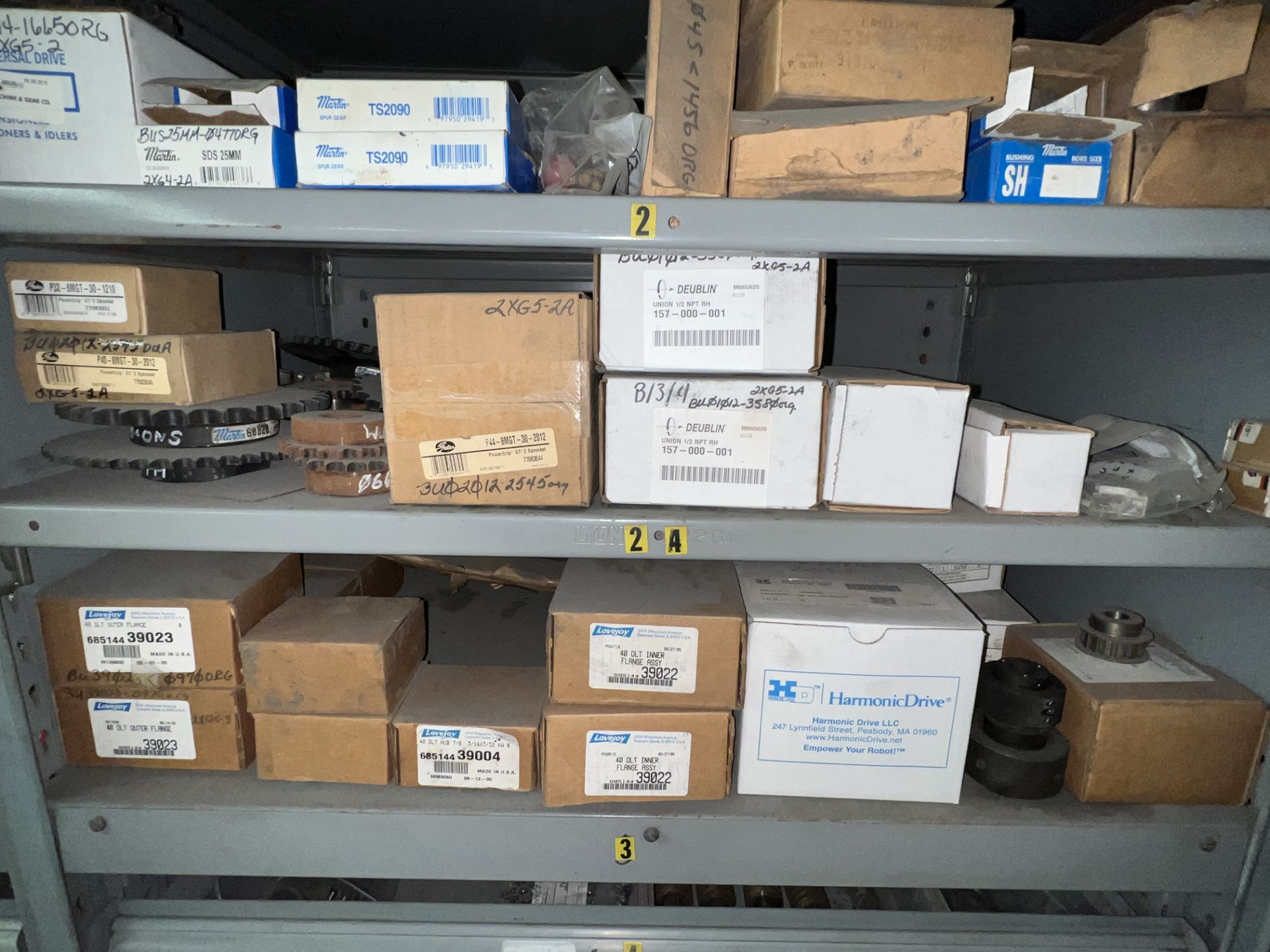 CONTENTS OF SHELVES: CAM FOLLOWERS; VACUUM GAUGES; INDEXERS; BREAKERS - Image 5 of 13