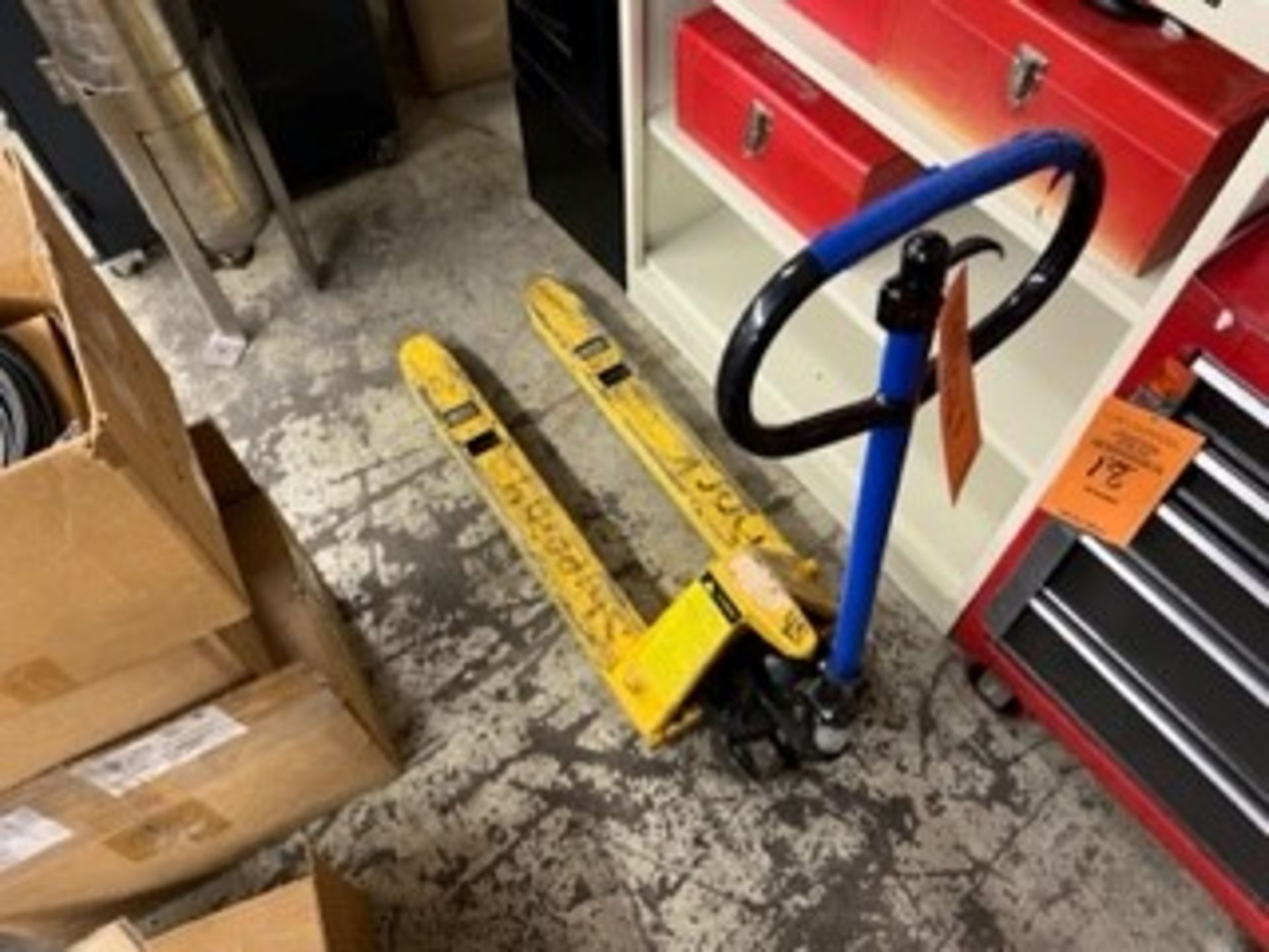 SMALL PALLET JACK