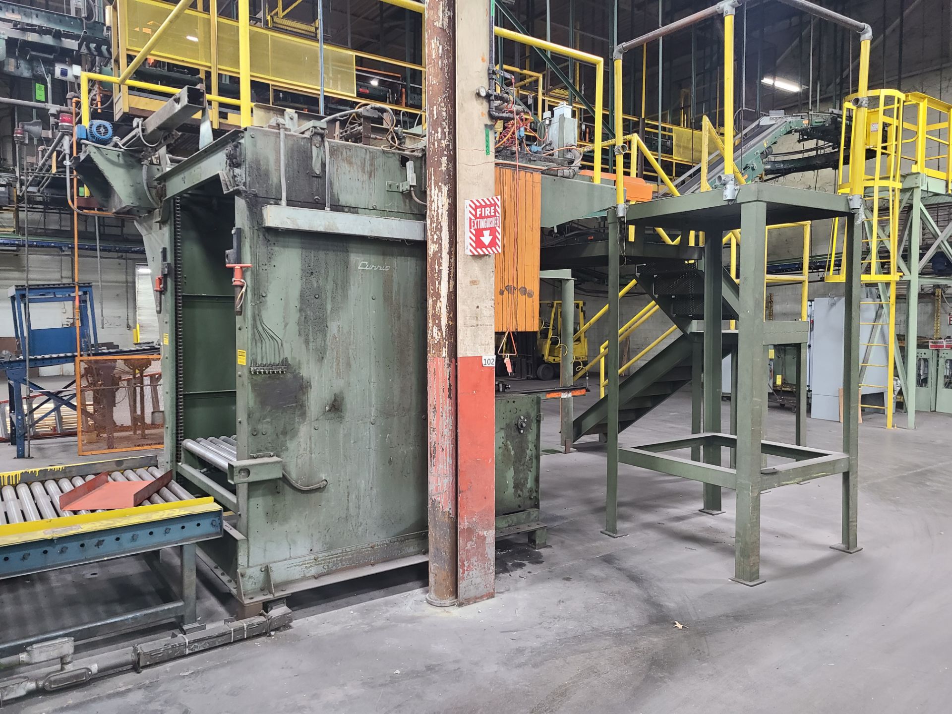 PALLETIZING LINE INCLUDING: (1) CURRIE PALLETIZER SERIAL # LSP-5-839; (1) KAUFMAN CO STRETCH WRAPPER - Image 9 of 13