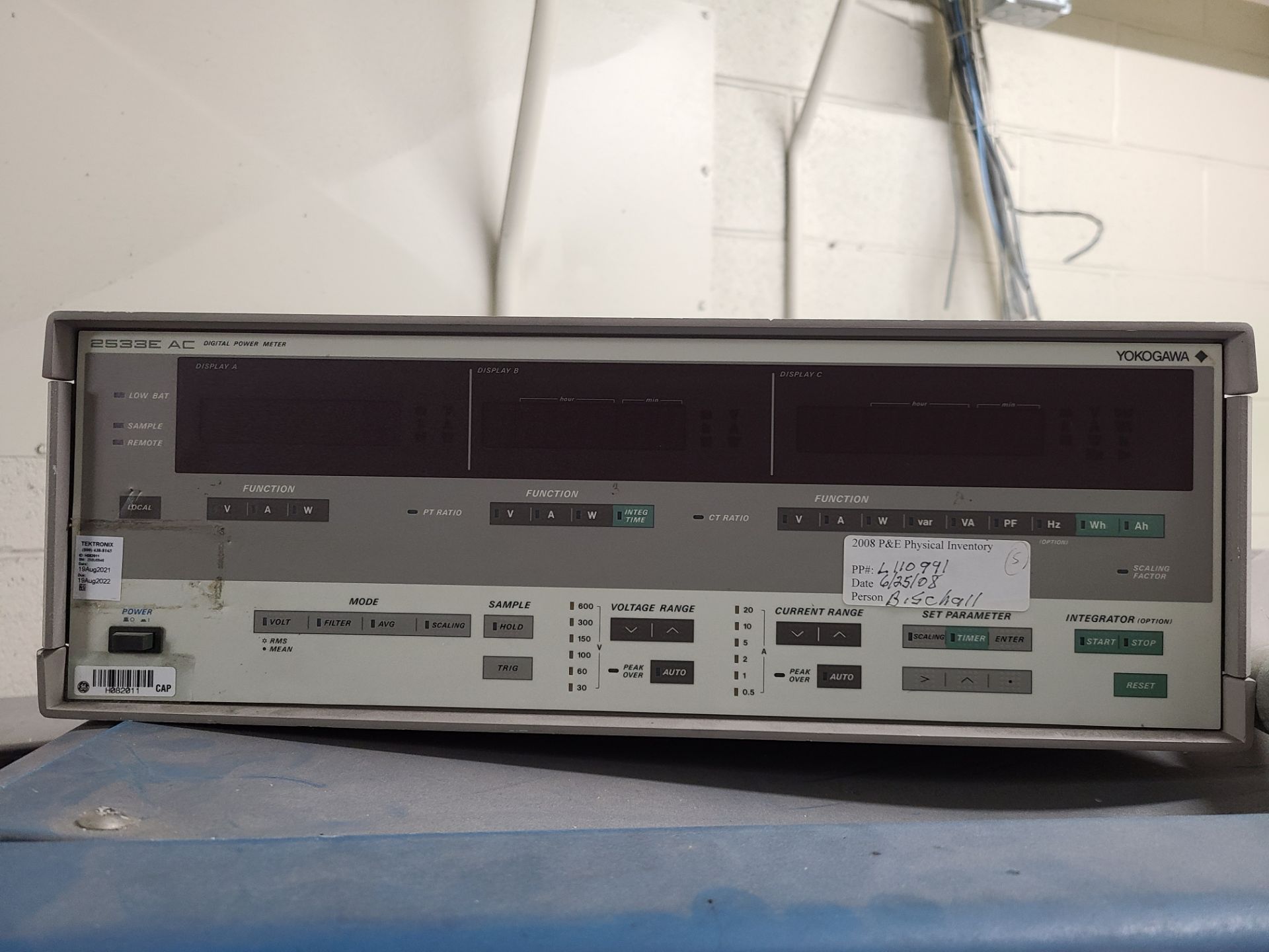 PHOTOMETRY CONTROL CABINET WITH (3) TDK LAMBDA POWER SUPPLY; (1) YOKOGAWA 2533EC DIGITAL POWER - Image 2 of 3