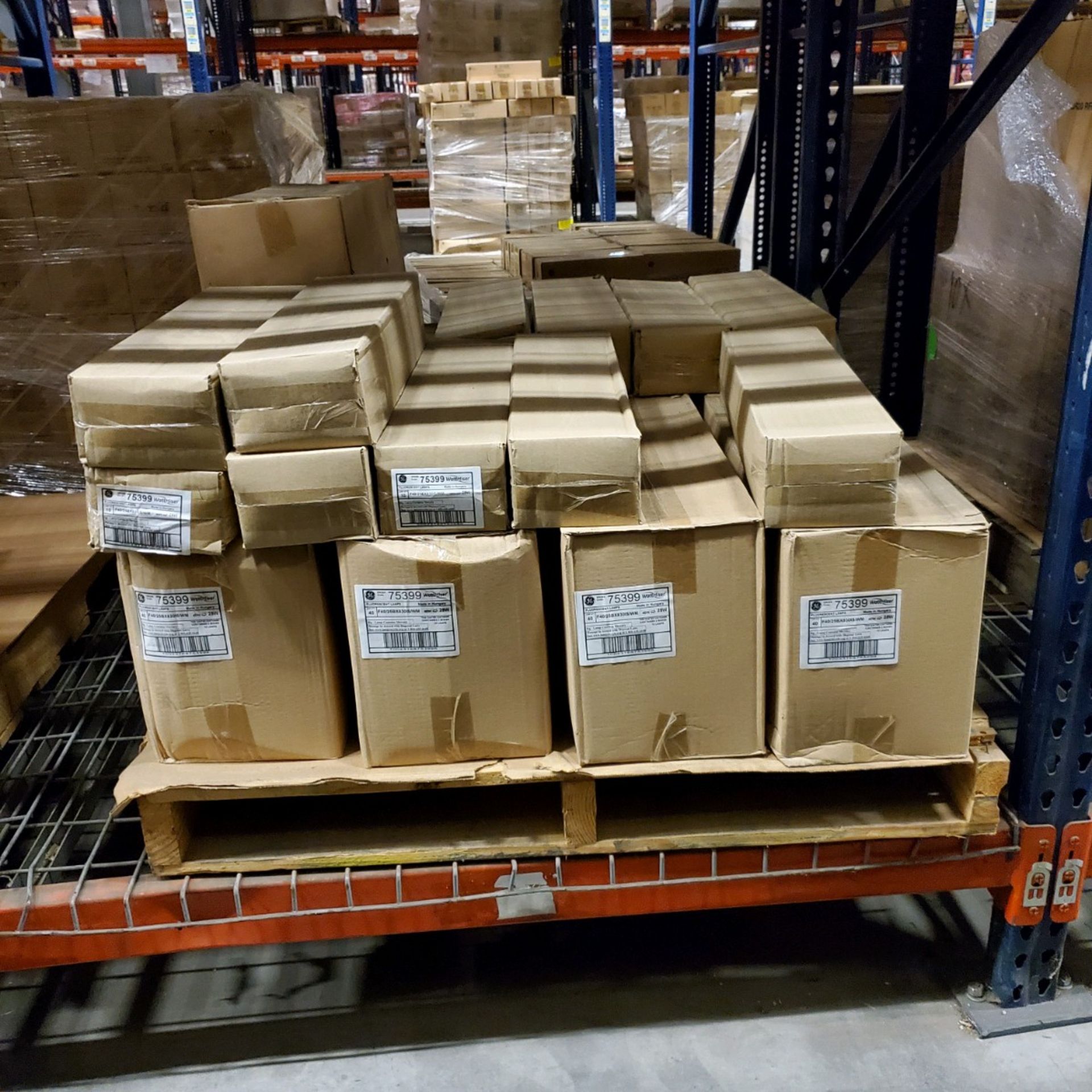 1 PALLET (479 LAMPS) - GE CFL 40 W BX 830IS/WM 1CT - Image 3 of 5