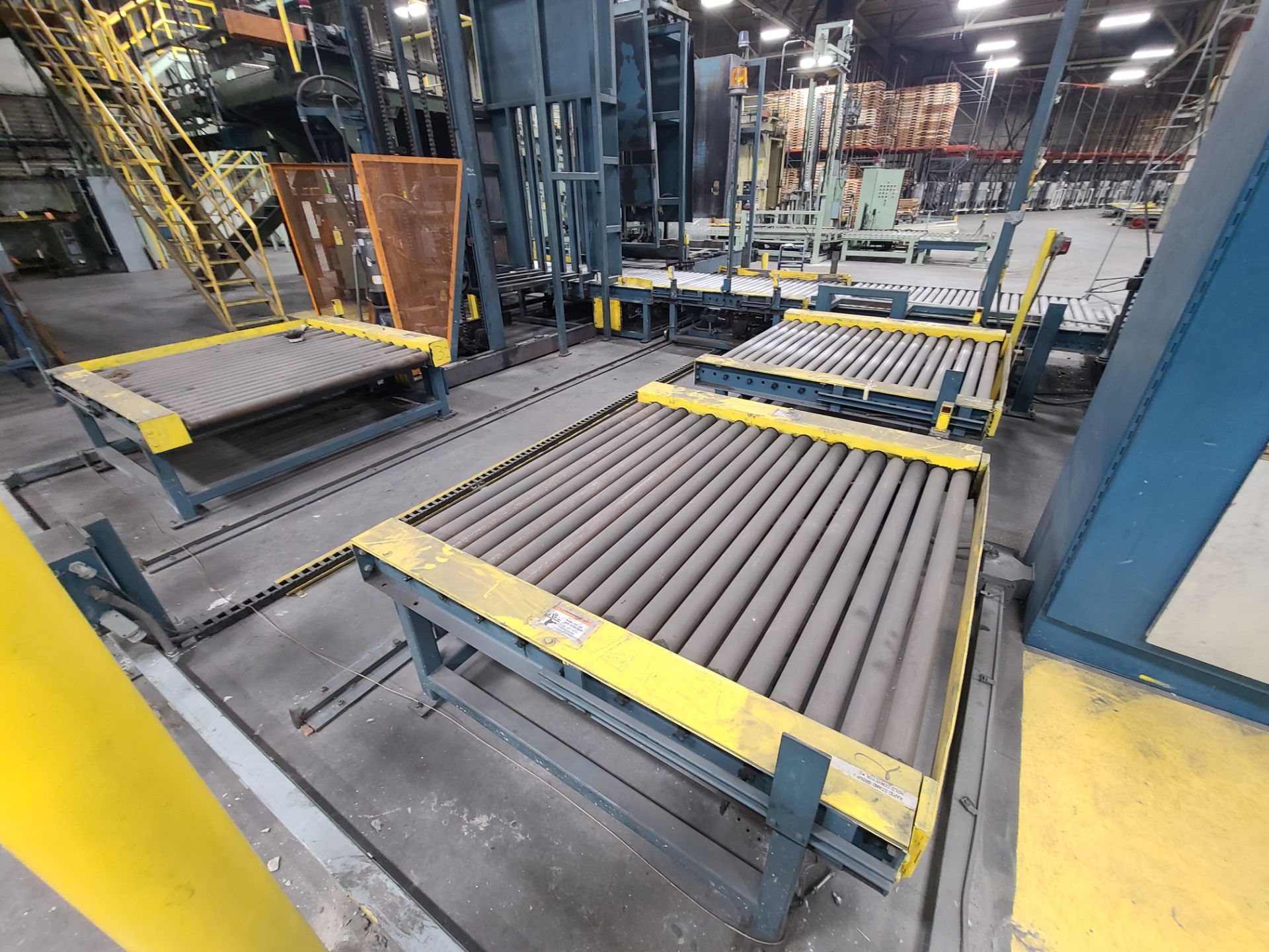 PALLETIZING LINE INCLUDING: (1) CURRIE PALLETIZER SERIAL # LSP-5-839; (1) KAUFMAN CO STRETCH WRAPPER - Image 6 of 13