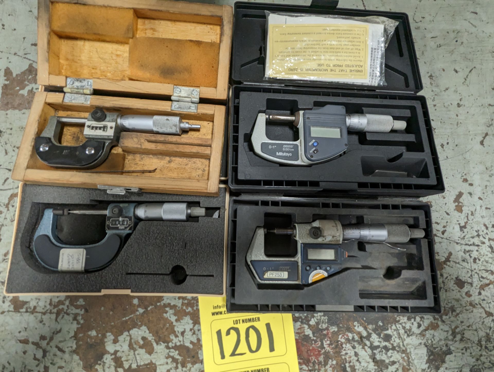 (2) MITUTOYO 0-1" DIGITAL MICROMETERS; (2) 0-1" MICROMETERS