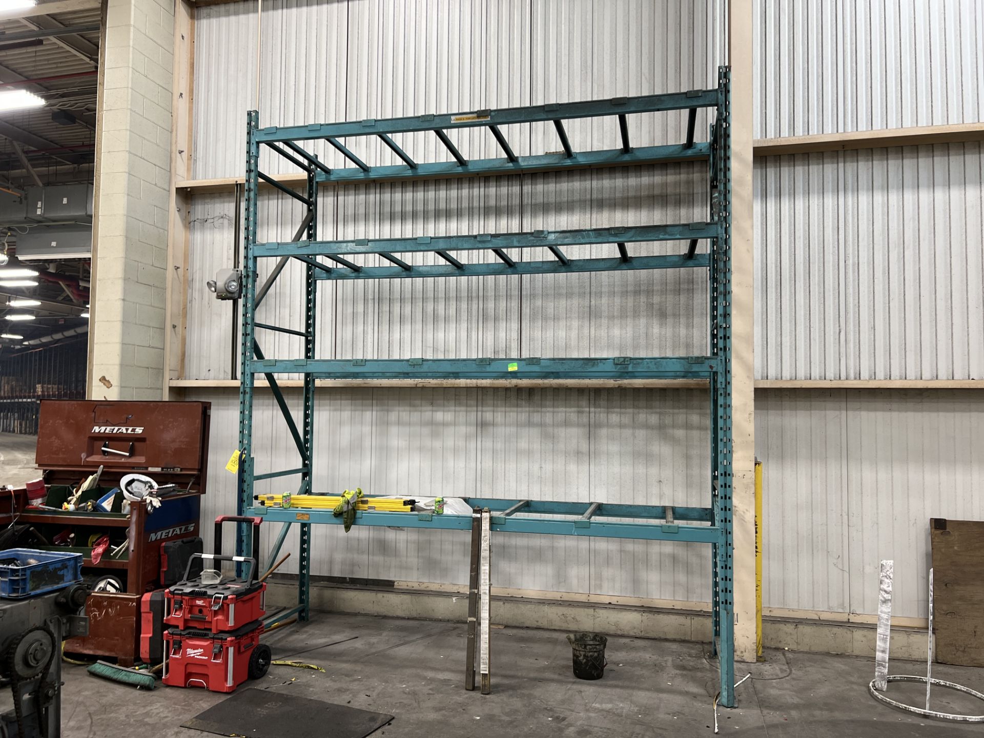 PALLET RACKING: (2) 14' UPRIGHTS; (8) 12' CROSSBEAMS