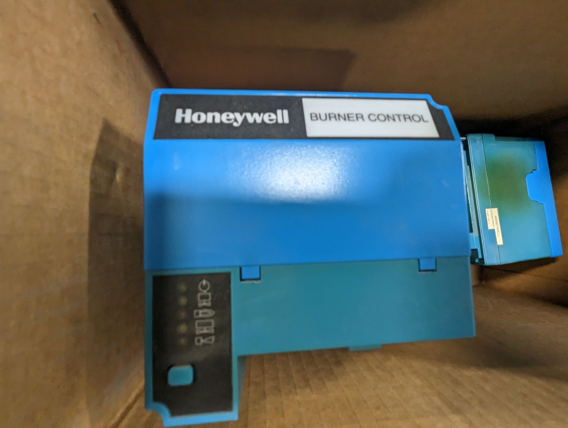 (12) HONEYWELL BURNER CONTROLS MODEL # 8EC7890A1011 - Image 2 of 3