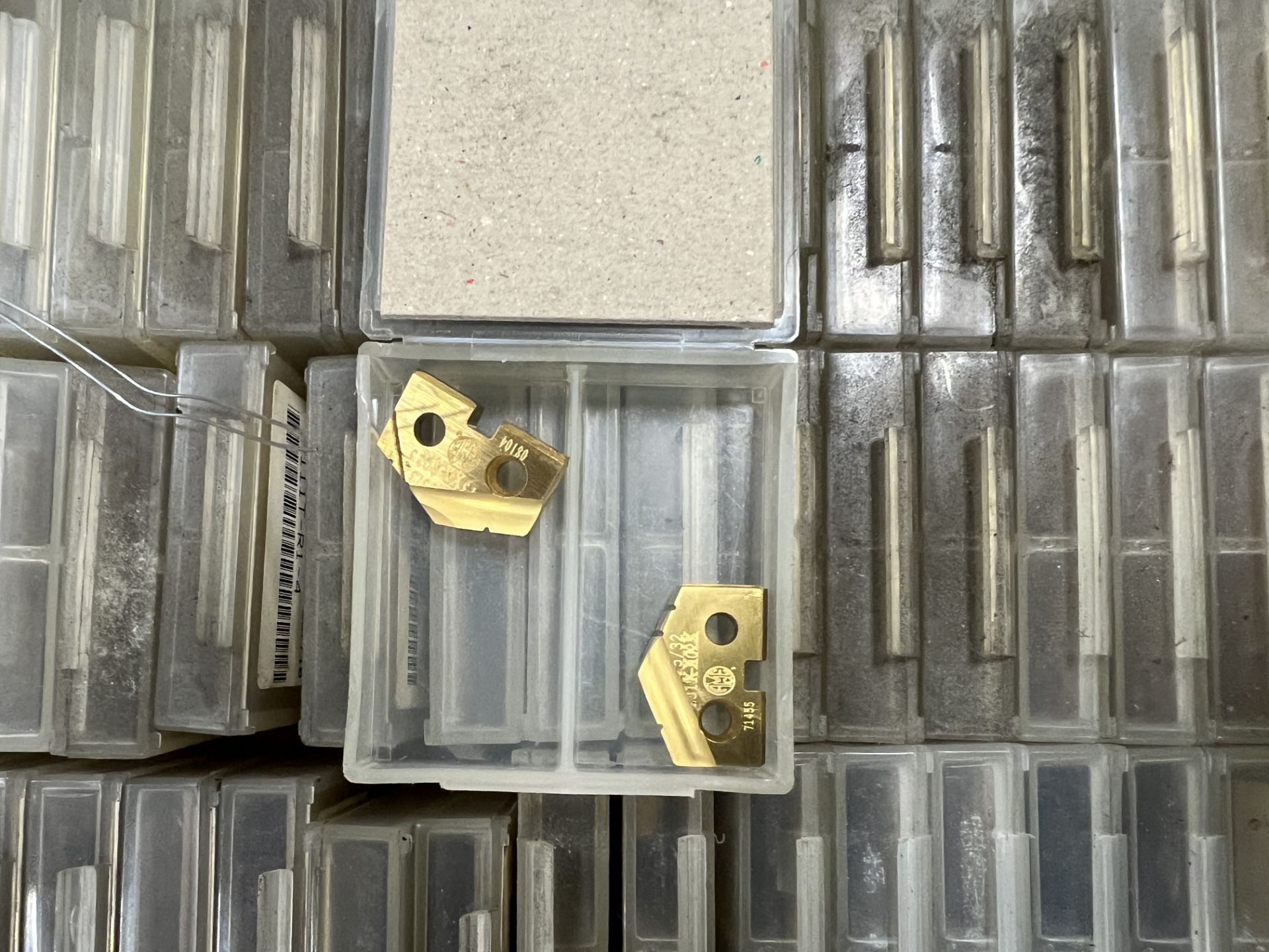BOX OF ALLIED MACHINE DRILL INSERTS - Image 3 of 3