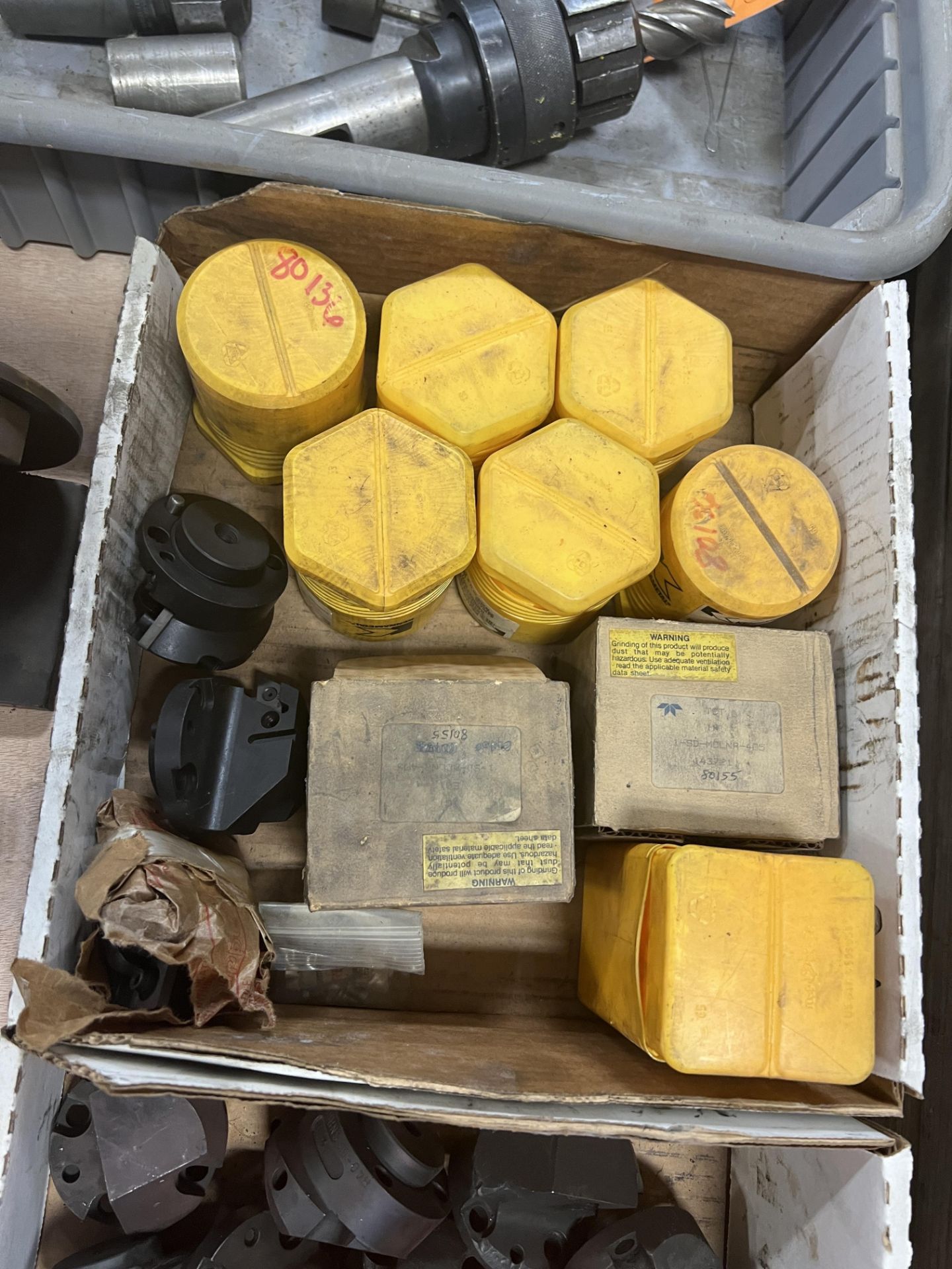 BOX WITH KENNAMETAL INDEXABLE HEADS FOR BORING BAR
