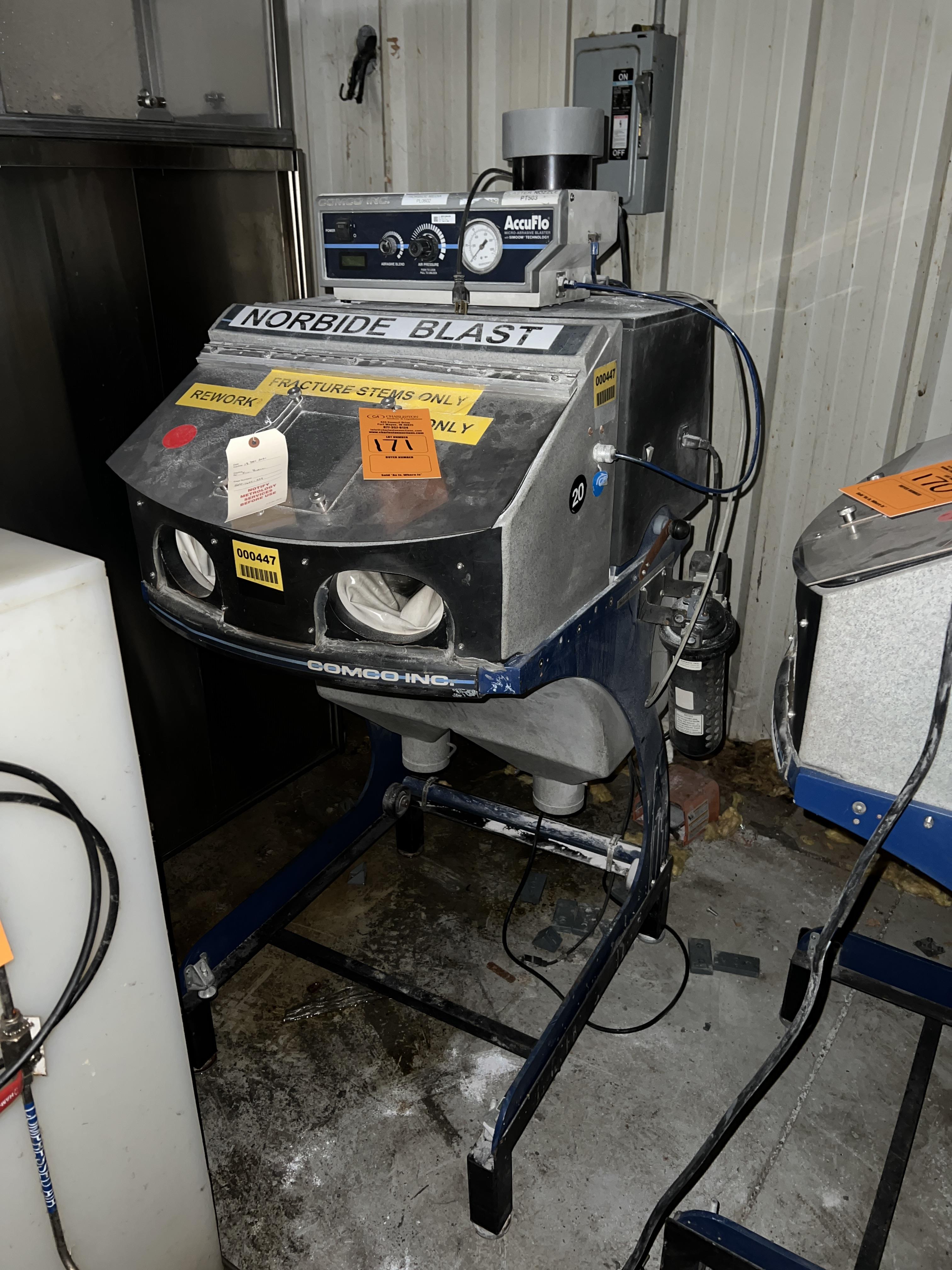 COMCO ACCUFLOW MICROBLASTING SYSTEM MODEL # CTR-200-1 SERIAL # PC614