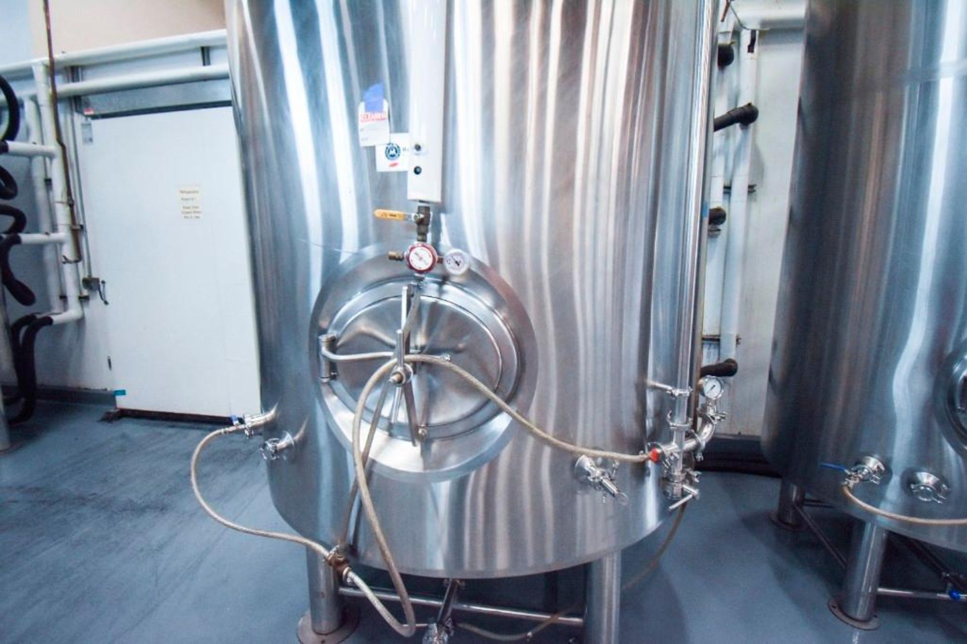Best Buy 1680 Gallon Stainless Steel Jacketed Brewing Equipment Tank - Image 2 of 5