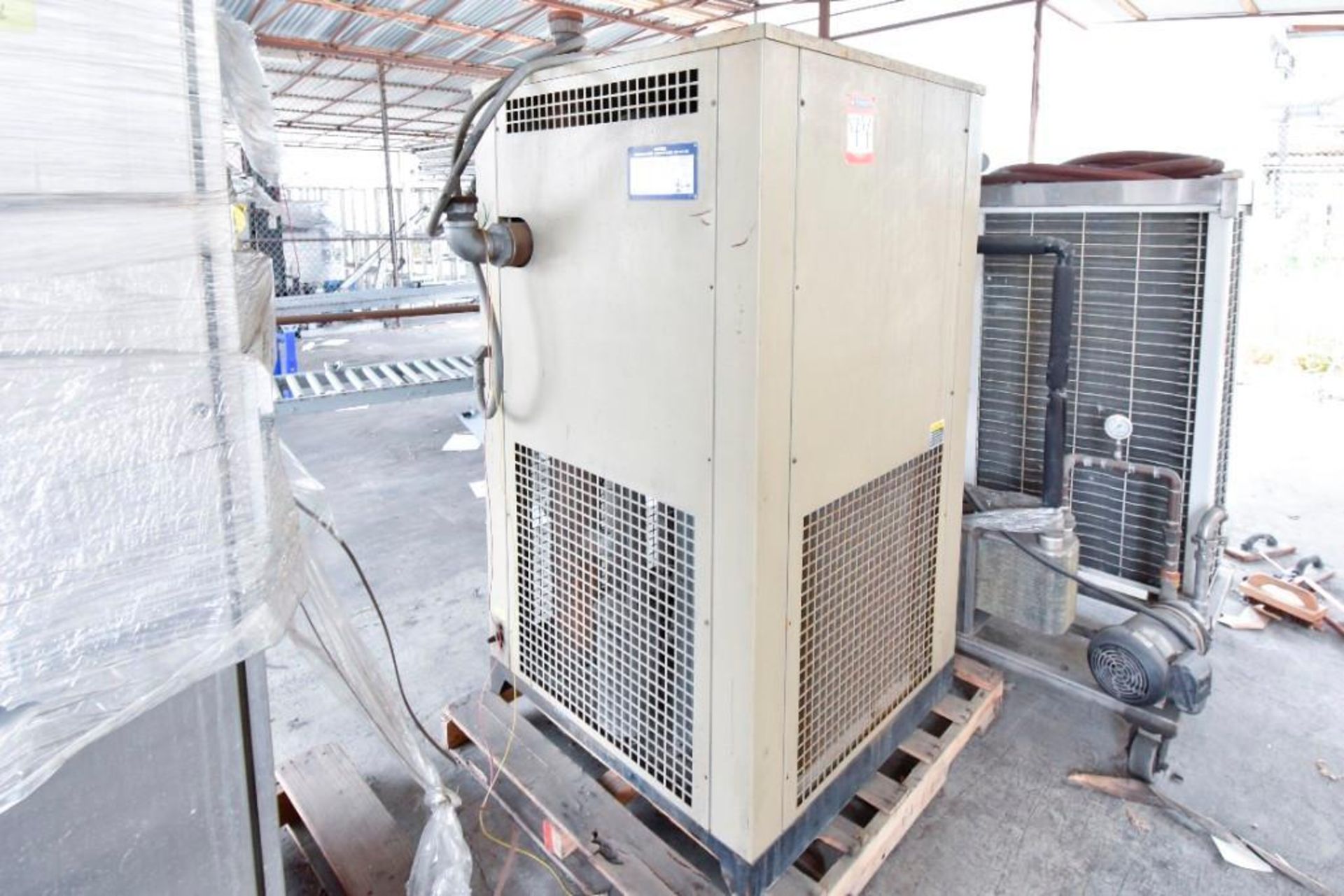 Del Tech Refrigerated Compressed Air Dryer - Image 2 of 3