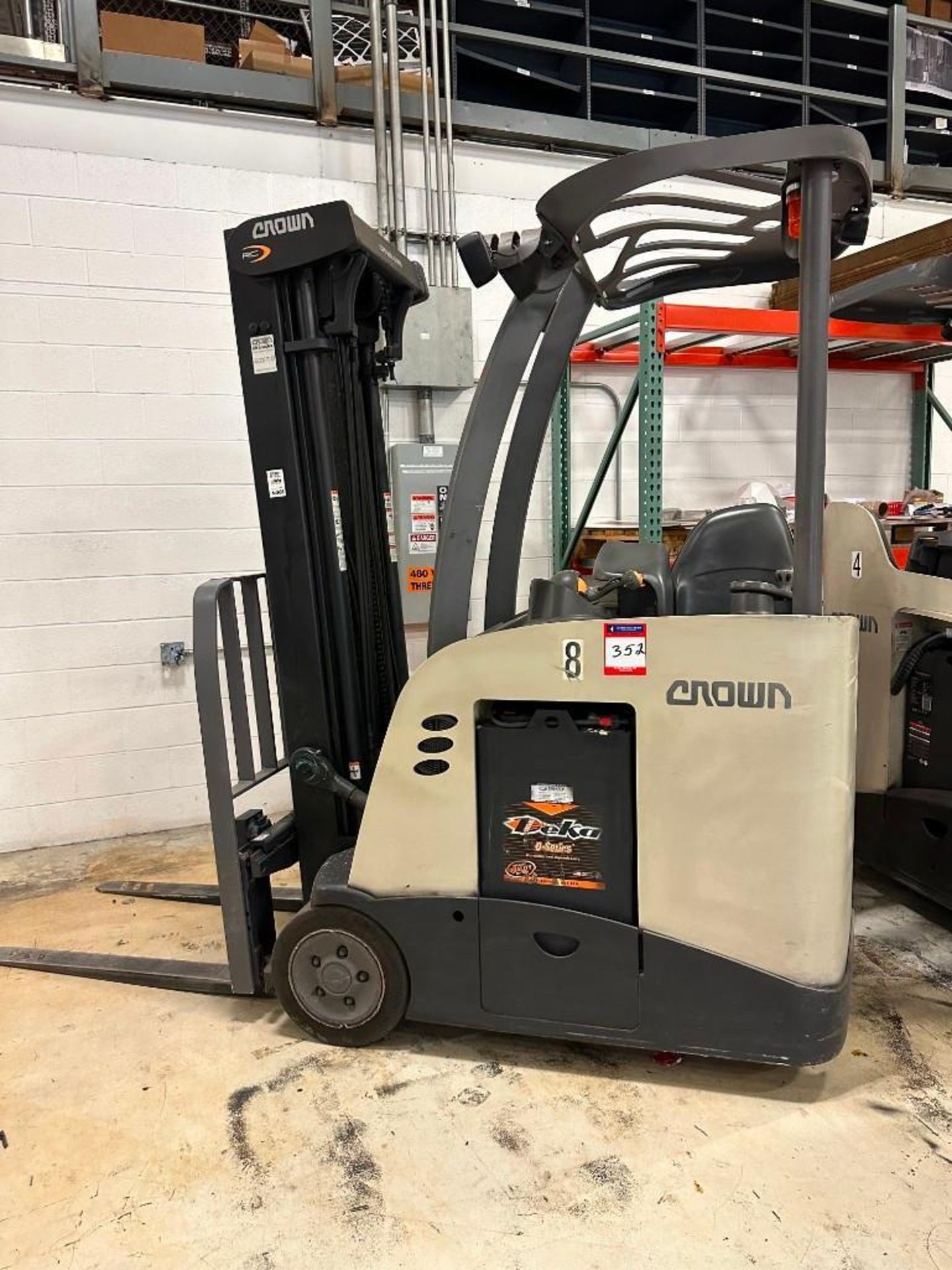 Crown Electric Forklift RC5525- 30 Year 2017