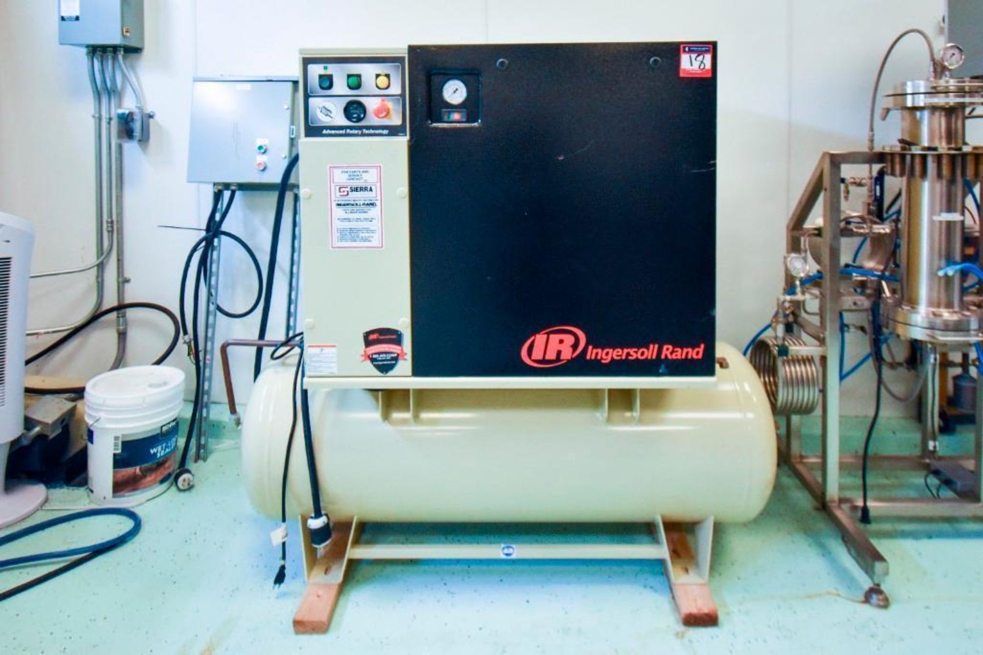 Ingersoll Rand Air Compressor - Image 2 of 7