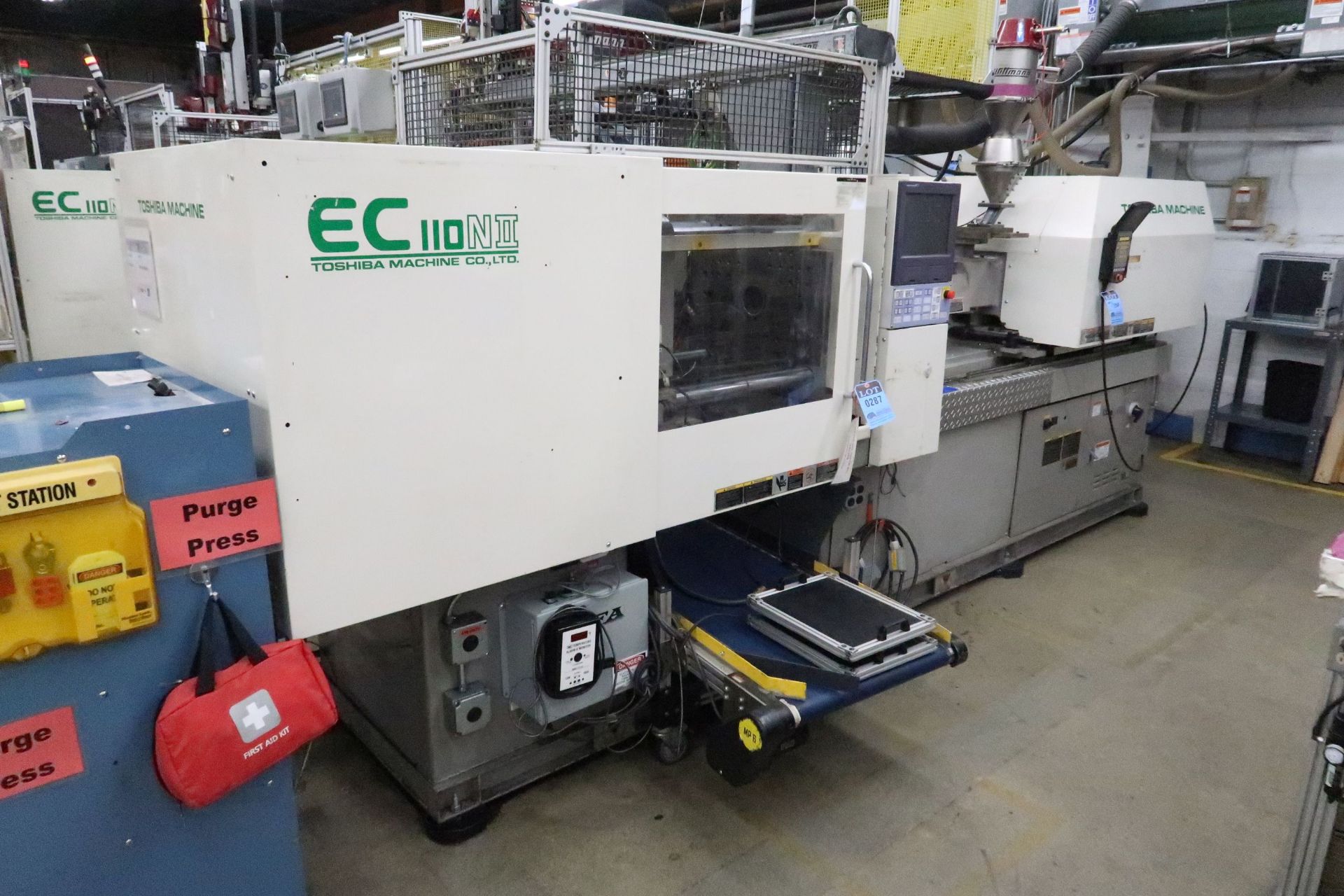 110 TON X 4.62OZ. TOSHIBA EC110NJJV30-4 ELECTRIC INJECTION MOLDING MACHINE; S/N B5J214, 26" X 24" - Image 2 of 22