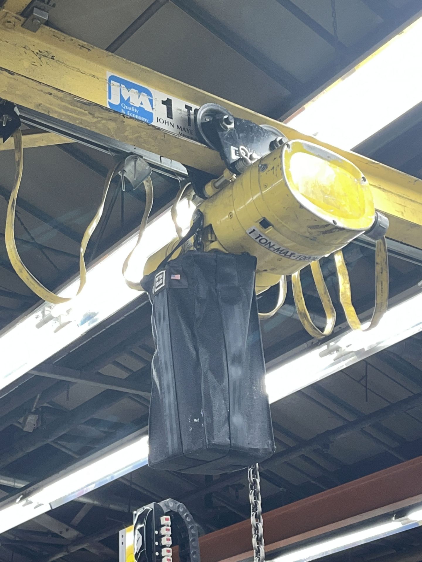1 TON YALE ELECTRIC CHAIN HOIST WITH HAND HELD REMOTE CONTROL, 12' CROSSRAIL WITH SATURN ENGINEERING - Image 6 of 7