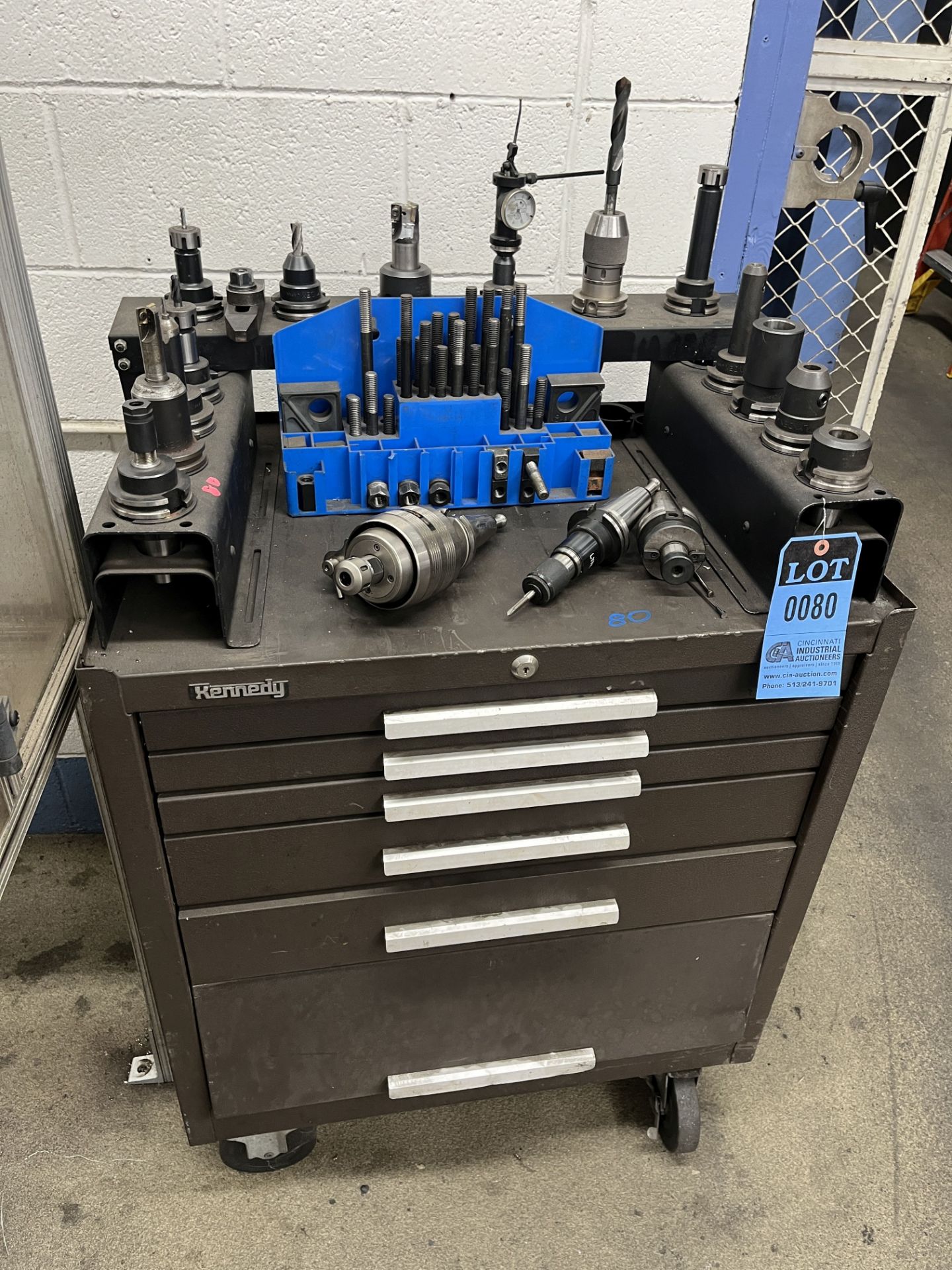 KENNEDY ROLLING TOOL CHEST WITH (17) CAT 40 TOOLHOLDERS WITH LYNDEX HIGH SPEED TOOLHOLDER, WITH - Image 2 of 15