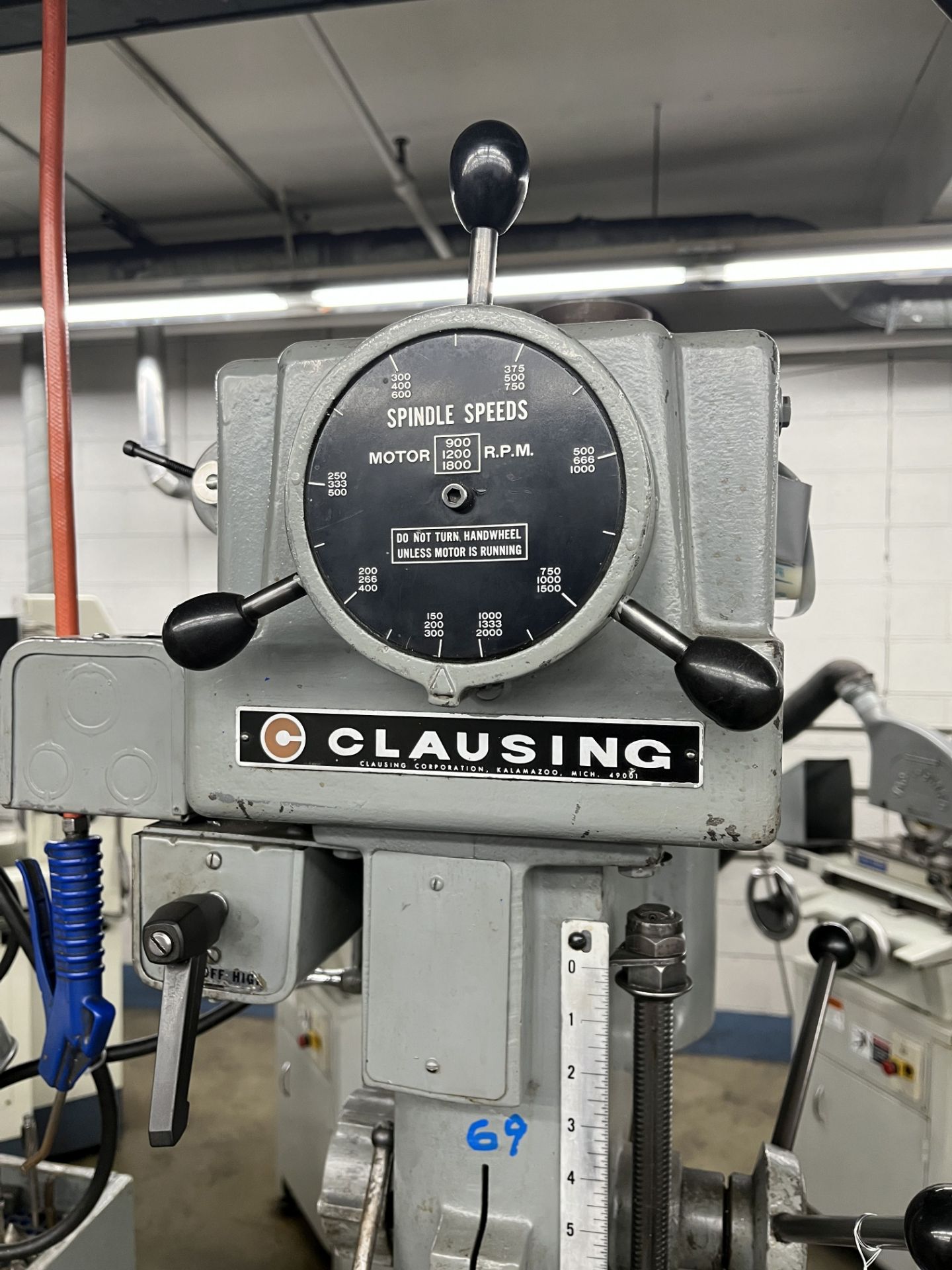 20" CLAUSING MODEL 2276 VARIABLE SPEED PRODUCTION DRILL PRESS; S/N 515016, 24" X 39-1/2" TABLE AREA, - Image 5 of 12