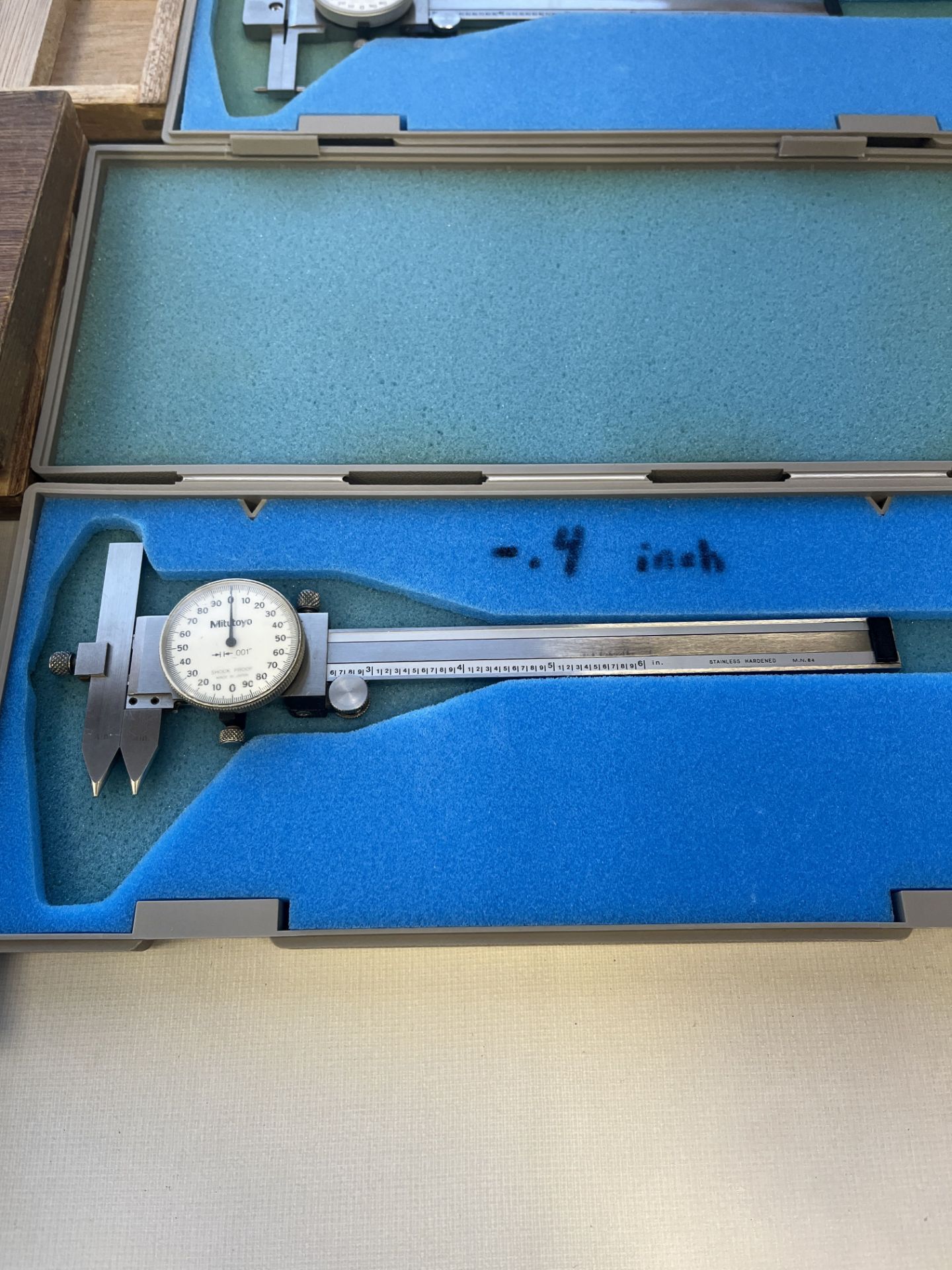 DIAL TYPE CALIPERS; (2) 12" MITUTOYO, (3) 6" MITUTOYO - Image 2 of 6