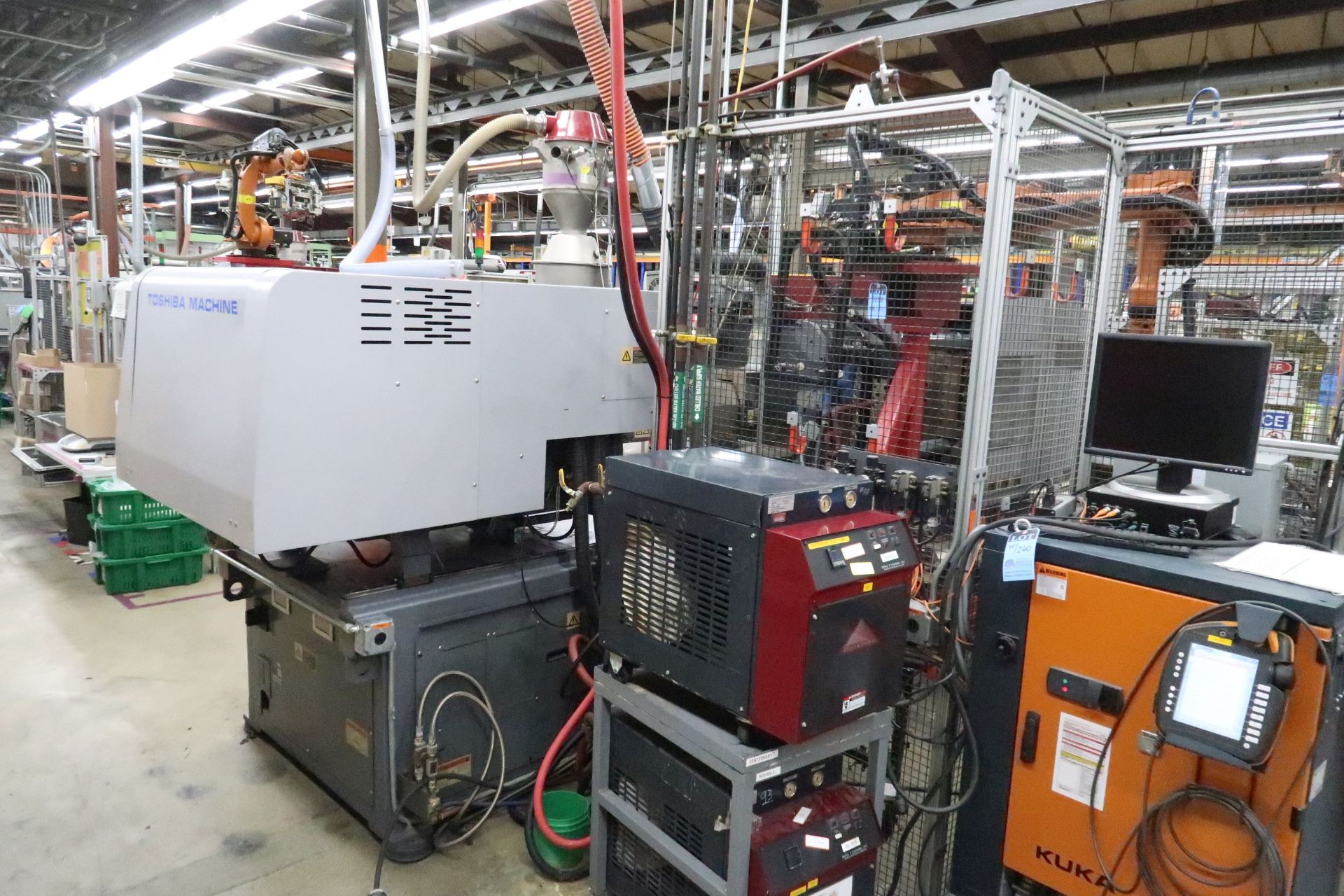 250 TON X 15.4 OZ. TOSHIBA EC250SXV50-8 ELECTRIC INJECTION MOLDING MACHINE; S/N B2M344, 36.6" X 32. - Image 4 of 17