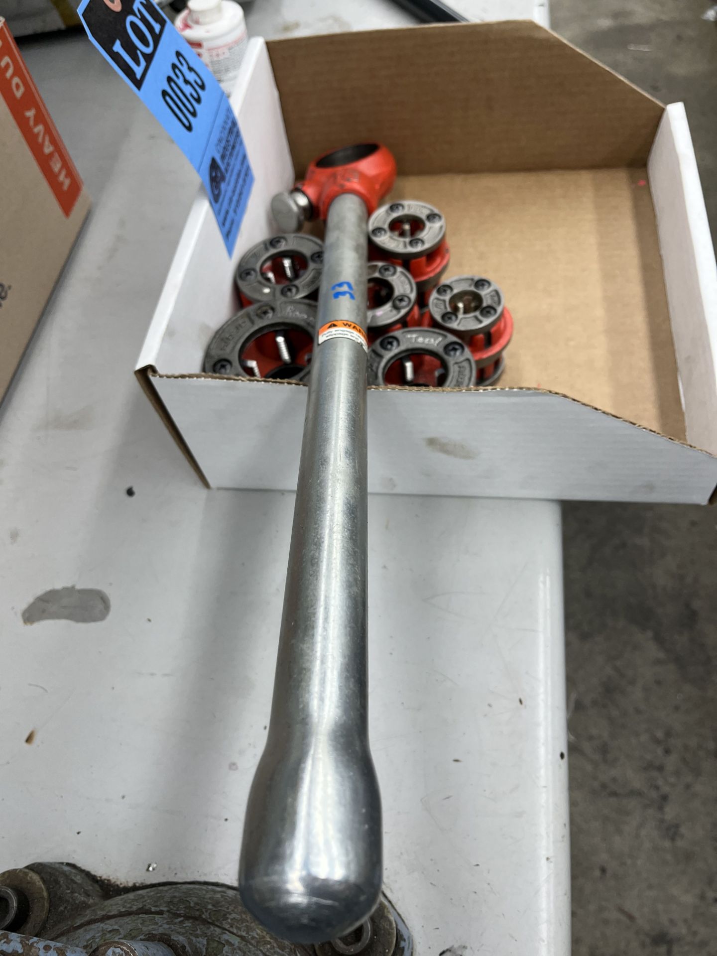 RIDGID PIPE DIE WRENCHES WITH 1", 3/4", 1/2", 3/8", 1/4", 1/8" DIE HEADS - Image 2 of 5