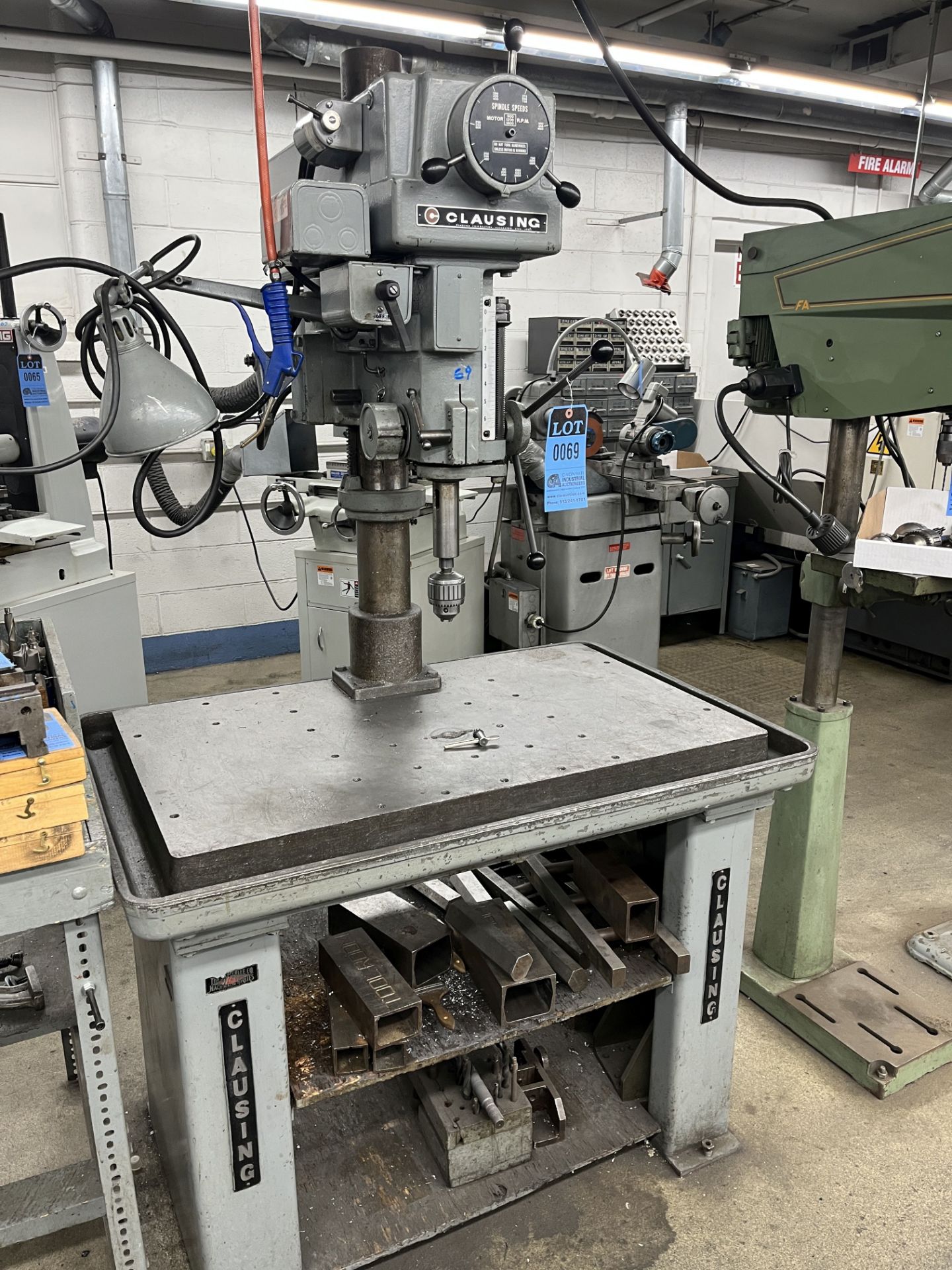20" CLAUSING MODEL 2276 VARIABLE SPEED PRODUCTION DRILL PRESS; S/N 515016, 24" X 39-1/2" TABLE AREA, - Image 2 of 12