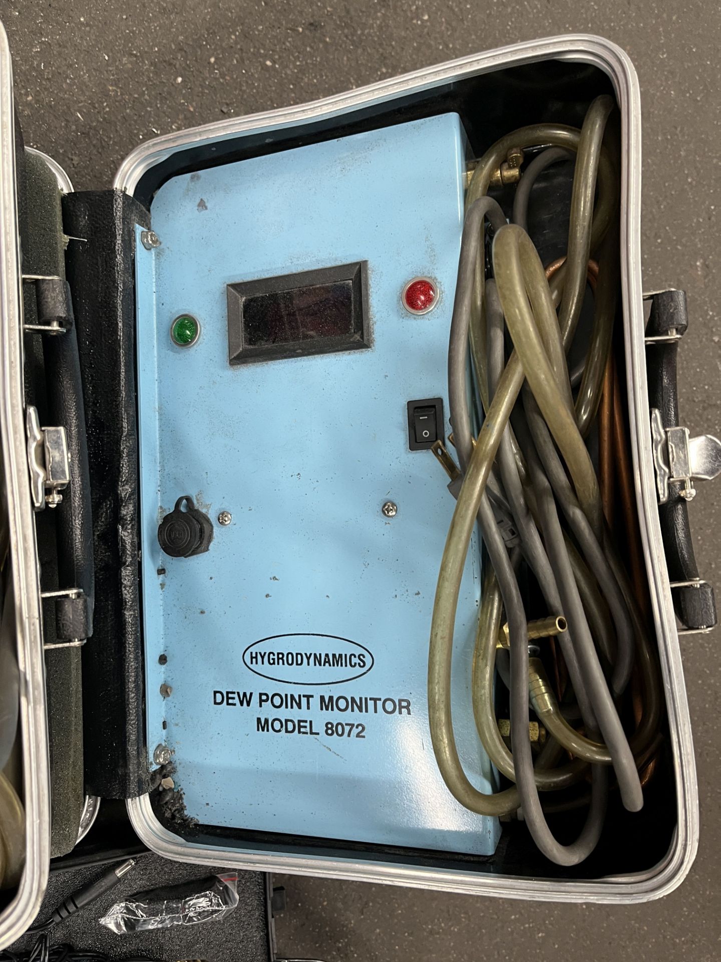 HYGRODYNAMICS MODEL 8072 DEW POINT MONITOR - IN CASE - Image 4 of 6