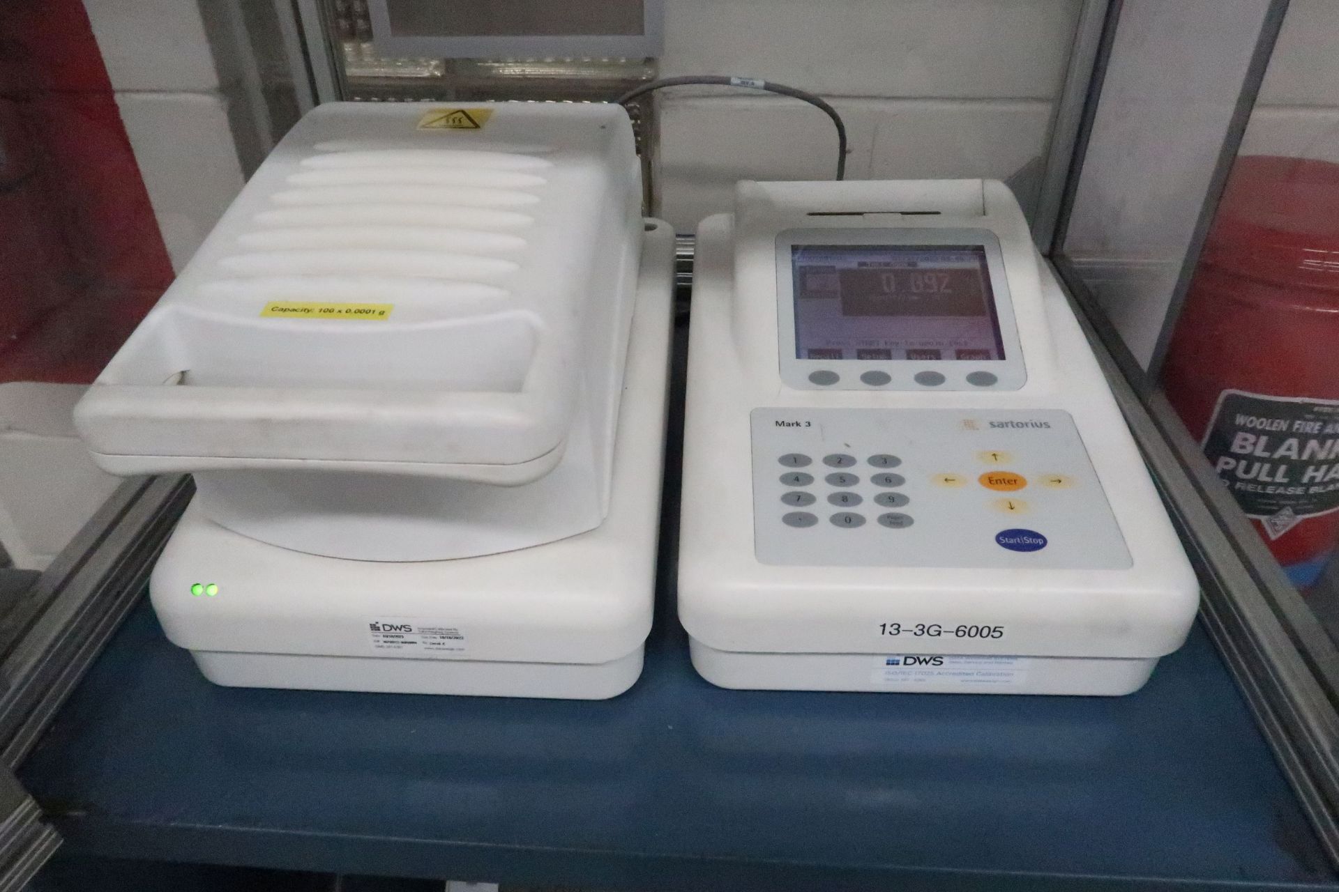 (LOT) SARTORIUS MOISTURE ANALYZER SYSTEM INCLUDING LMA100-PQ-000U MOISTURE ANALYZER, MARK 3 - Image 2 of 5