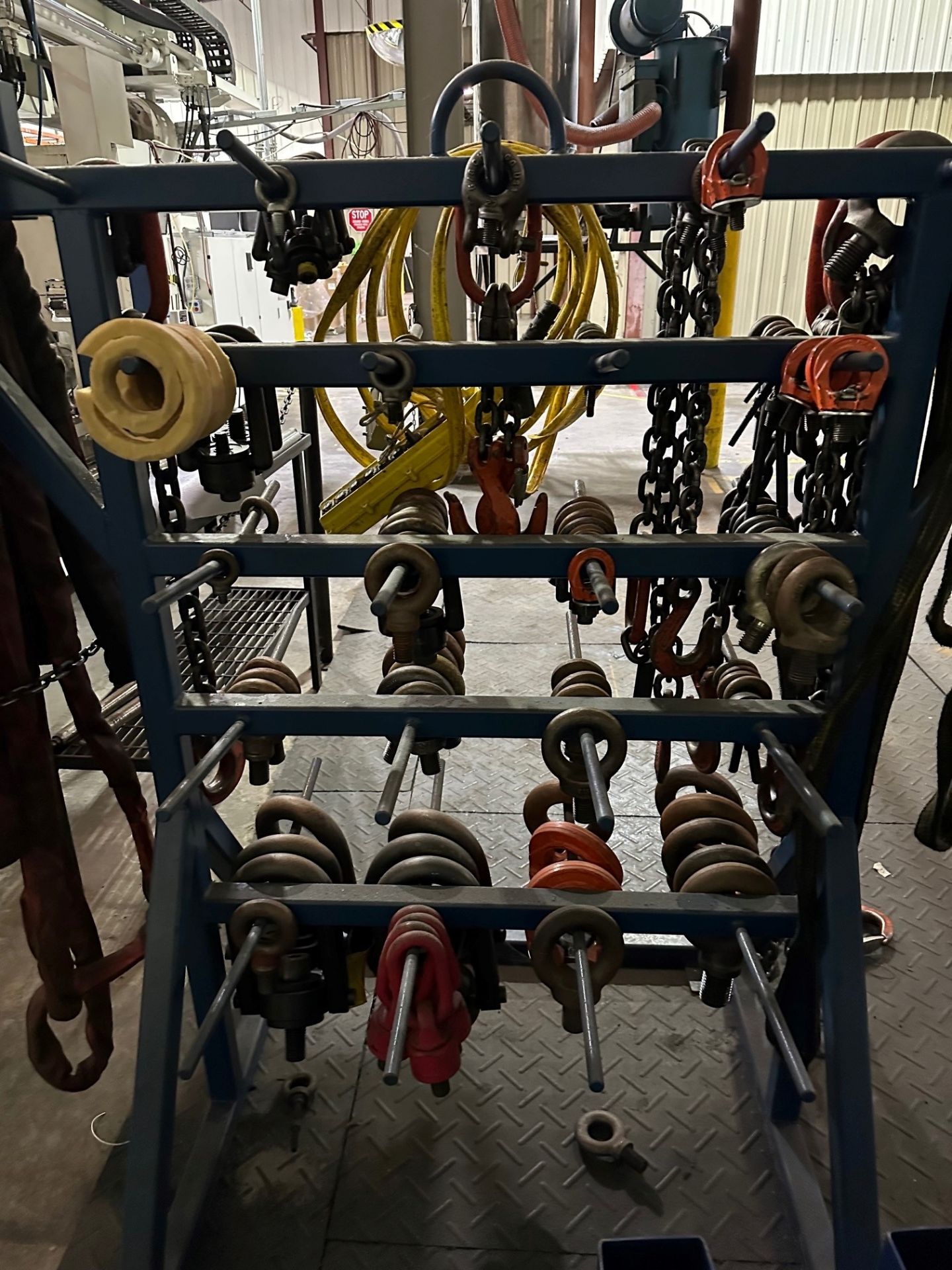 (LOT) LIFTING EQUIPMENT INCLUDING CHAINS, LIFTING EYES, SLINGS AND RELATED - Image 3 of 3