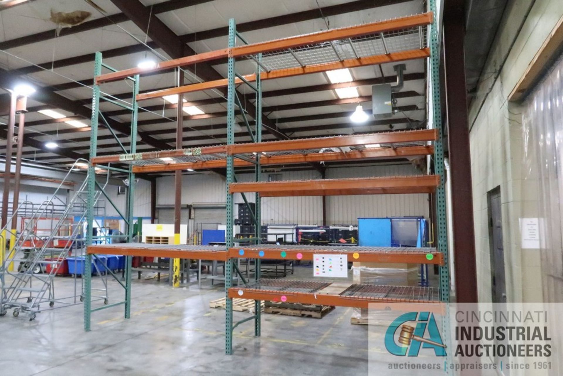 SECTIONS 108" X 42" X 192" ADJUSTABLE BEAM PALLET RACK, (3) UPRIGHTS, (16) CROSSBEAMS, (14) WIRE - Image 3 of 3