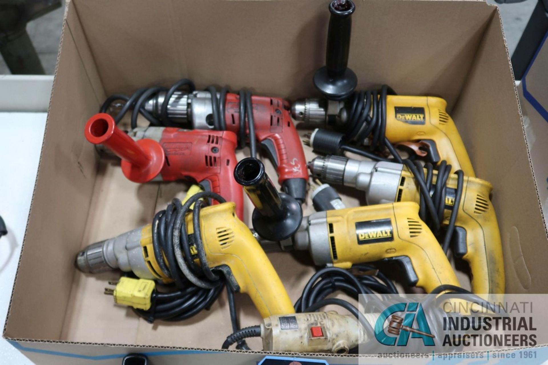 (LOT) MISCELLANEOUS ELECTRIC DRILLS