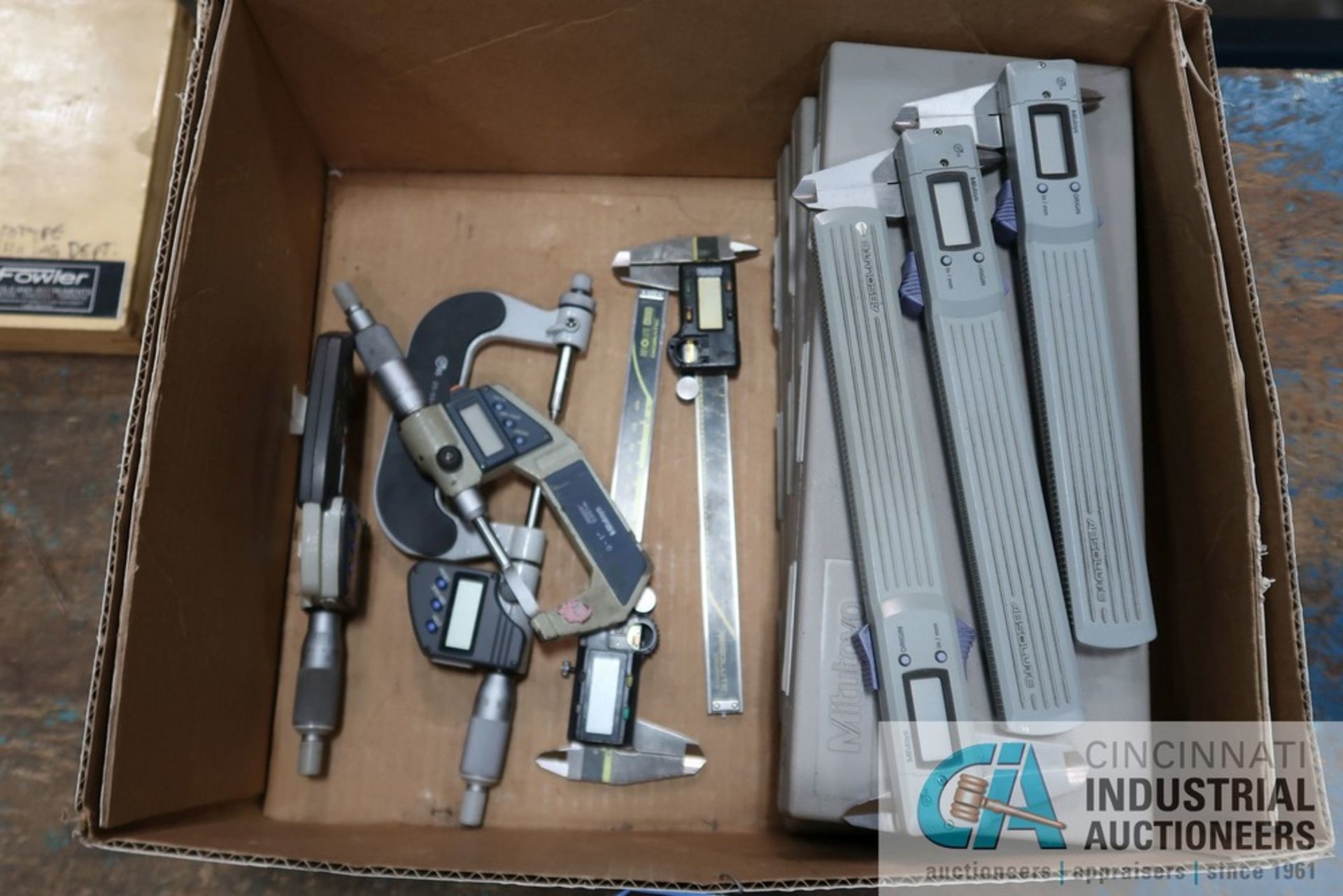 (LOT) MISCELLANEOUS CALIPERS AND MICROMETERS - Image 3 of 3