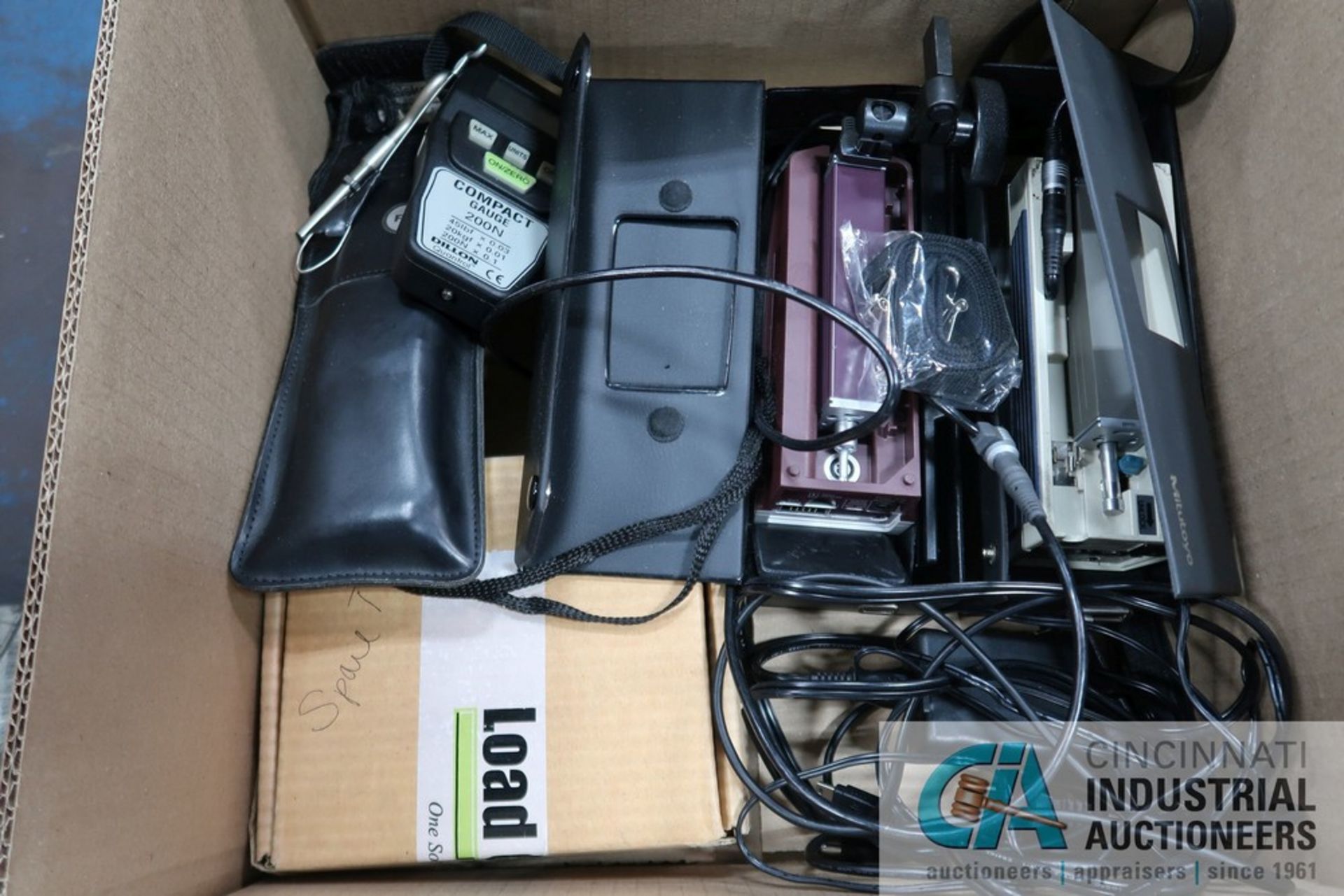 (LOT) MISCELLANEOUS DIGITAL TEST AND MONITORING EQUIPMENT