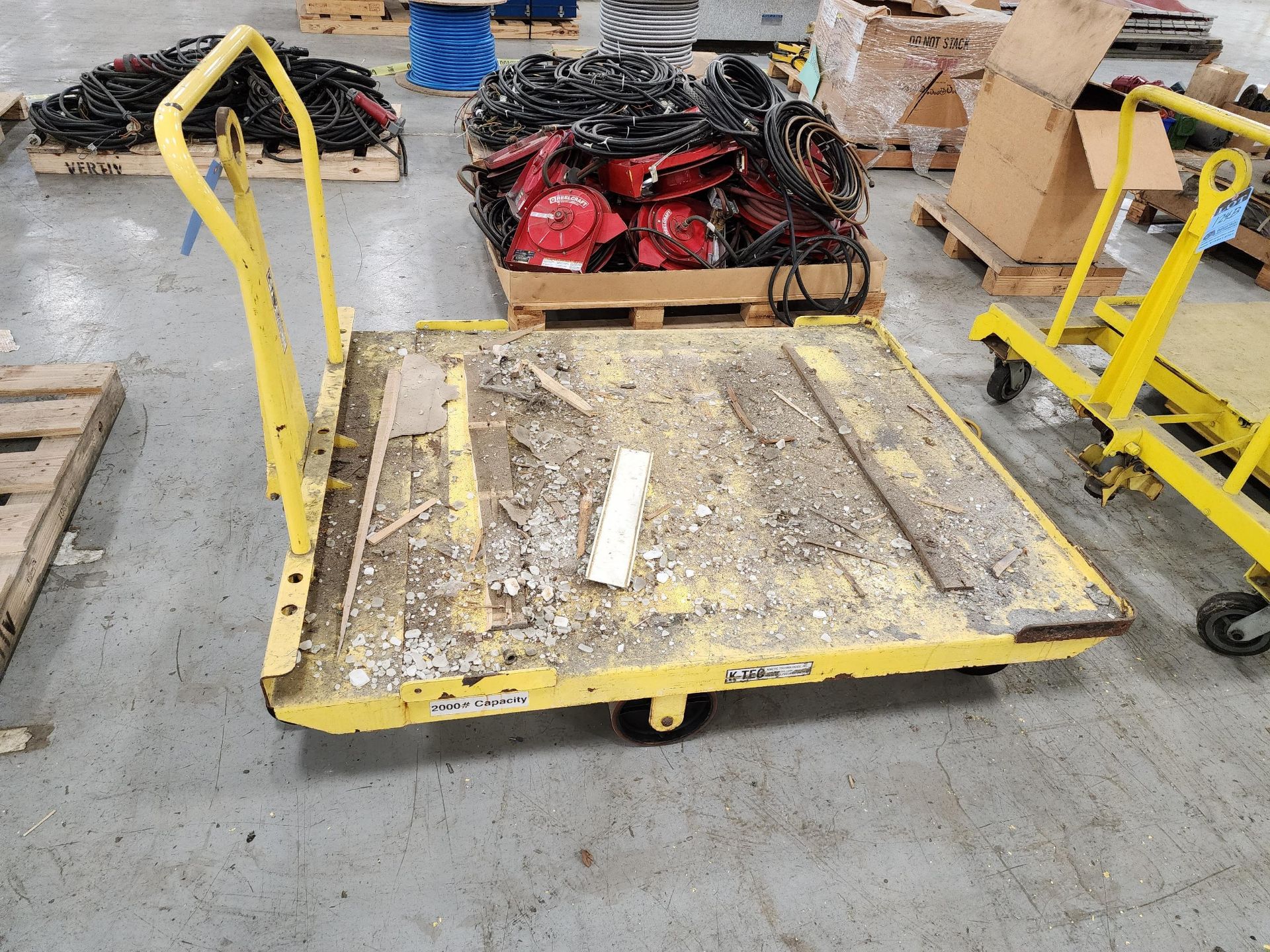 2,000 lb Capacity HD steel tug cart