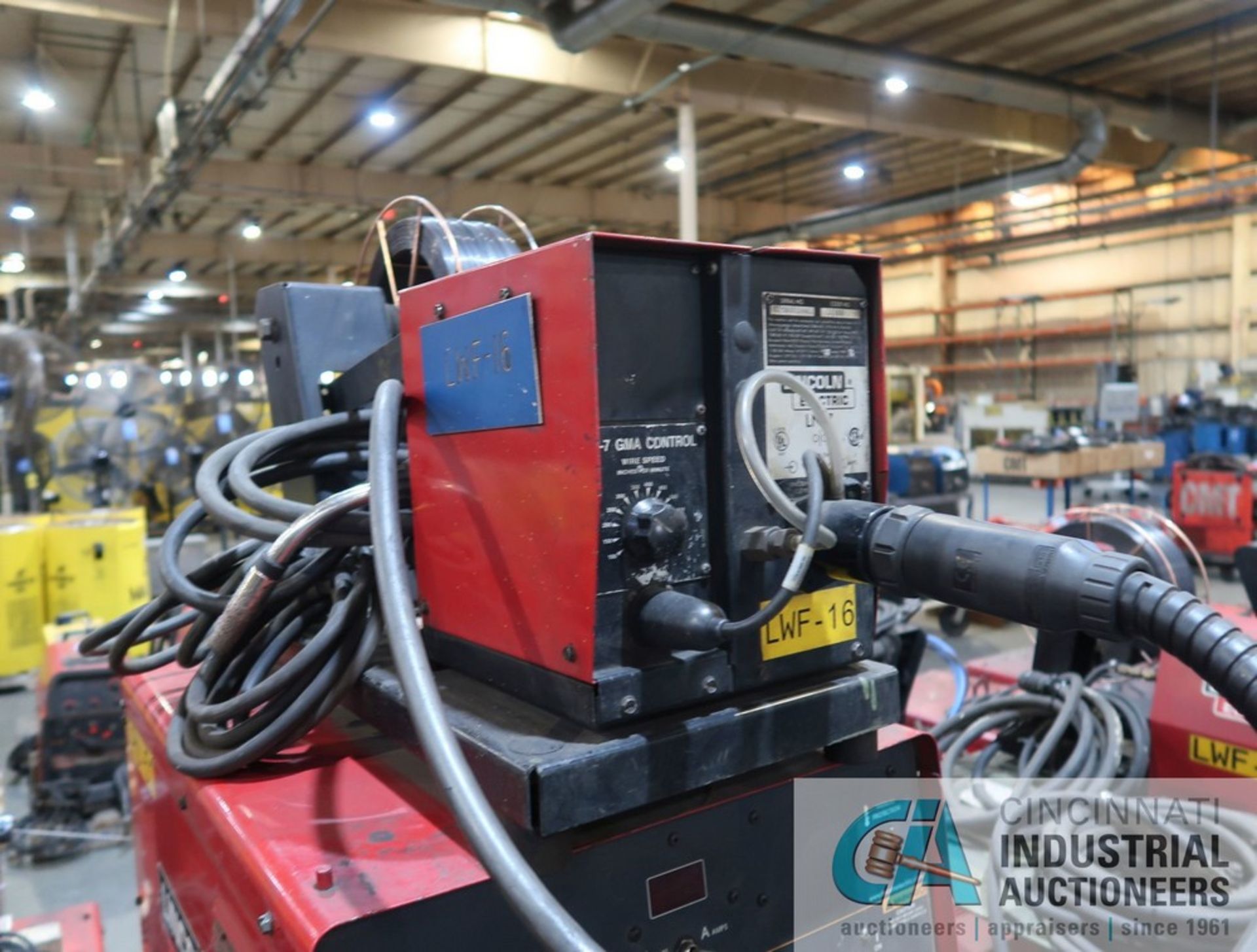 315 AMP LINCOLN ELECTRIC CV-305 WELDING POWER SOURCE; S/N U1080501545 WITH LINCOLN LN-7 WIRE FEEDER - Image 5 of 6