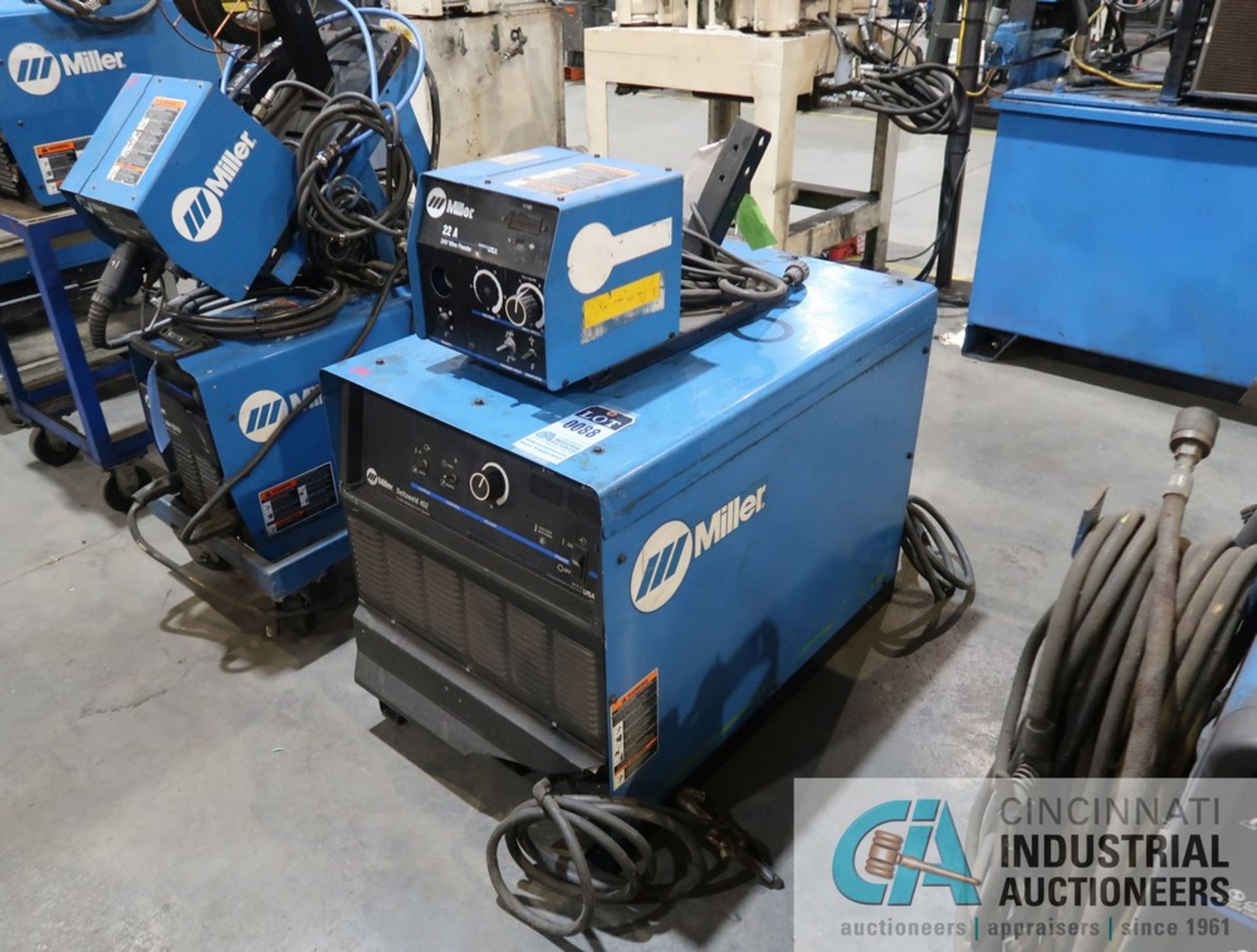 450 AMP MILLER DELTAWELD 452 CC/DC WELDING POWER SOURCE; S/N LC49500, WITH MILLER 22A 24 VOLT WIRE