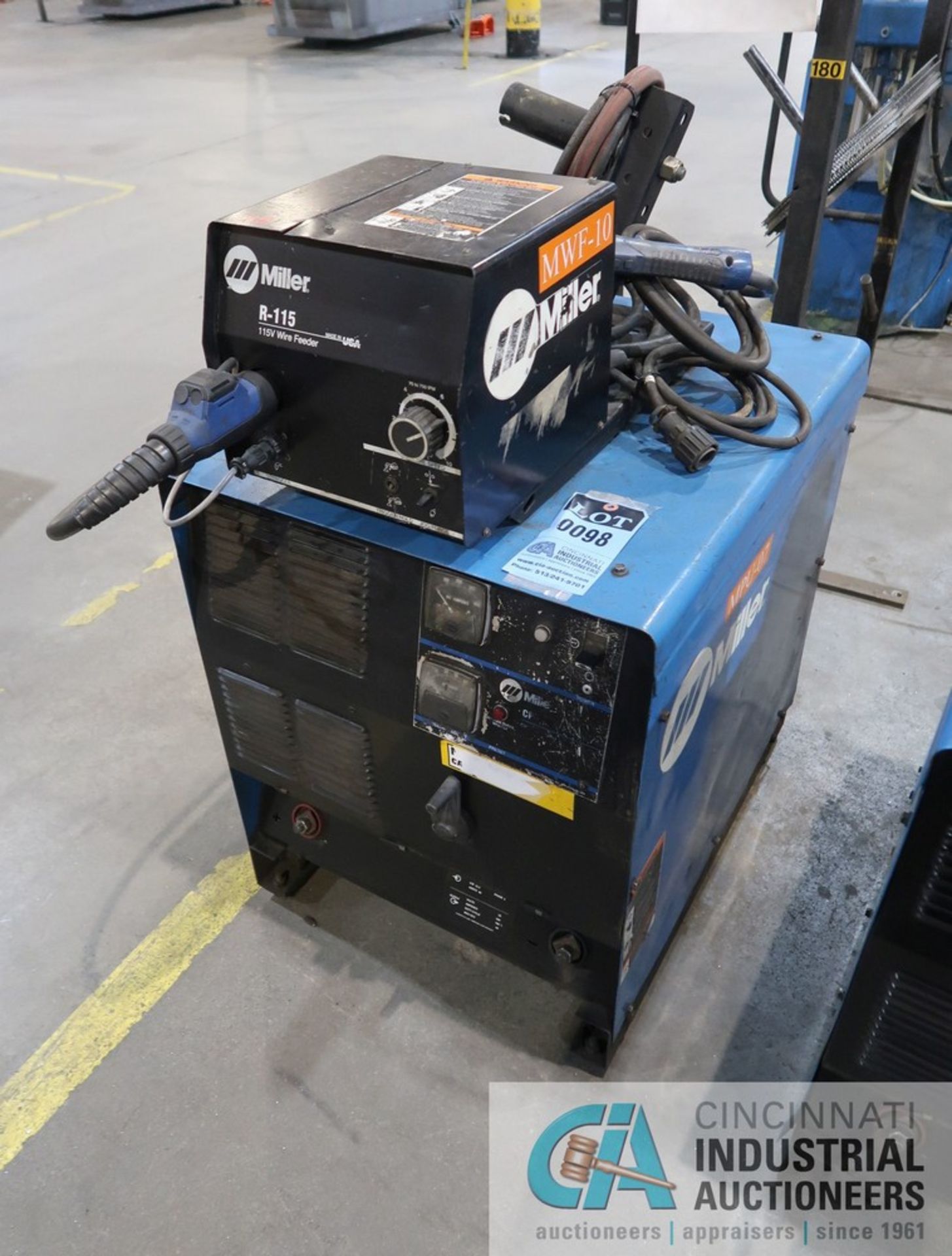 300 AMP MILLER CP-302 CV-DC WELDING POWER SOURCE; S/N LC485301, WITH MILLER R-115 115 VOLT WIRE