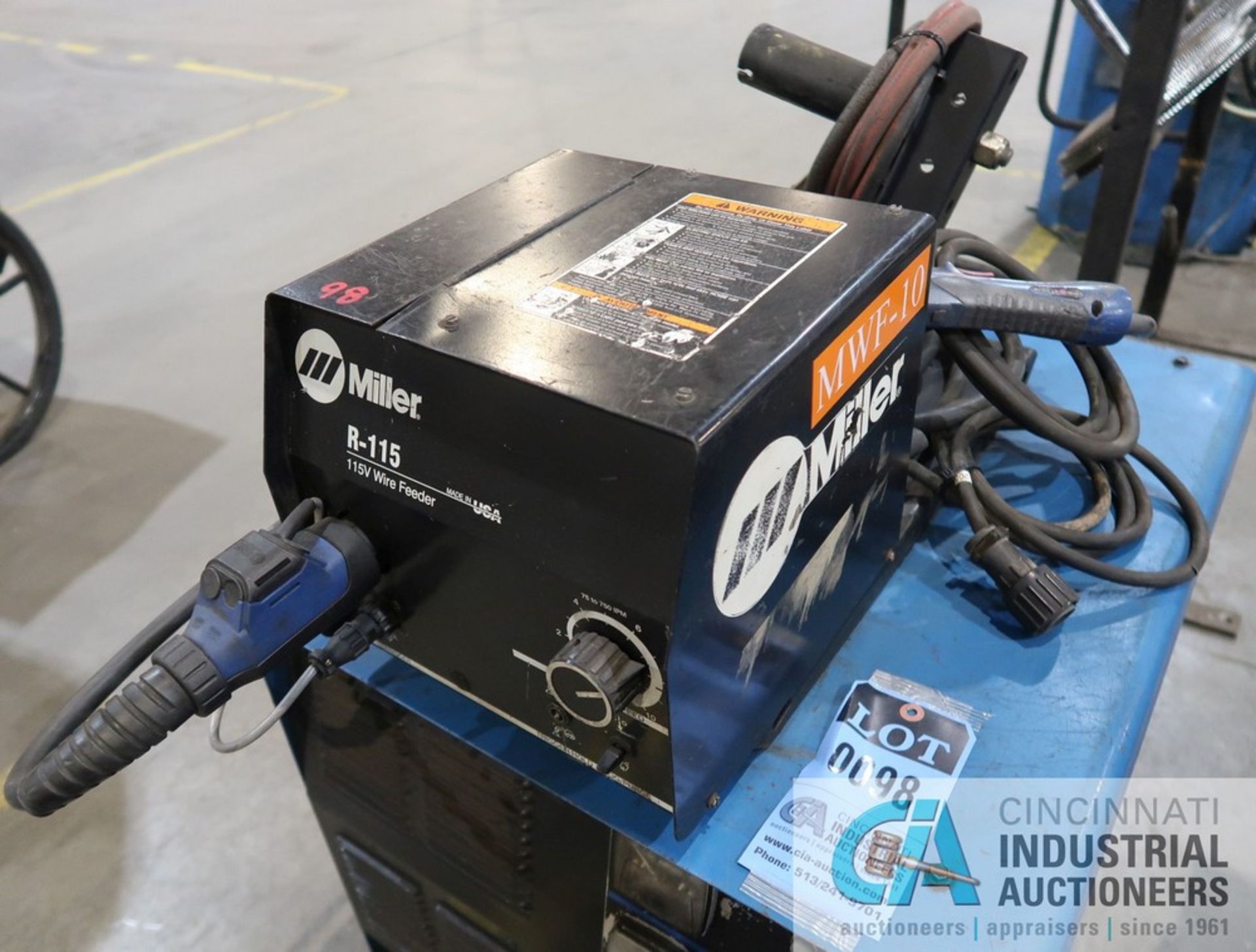 300 AMP MILLER CP-302 CV-DC WELDING POWER SOURCE; S/N LC485301, WITH MILLER R-115 115 VOLT WIRE - Image 5 of 5