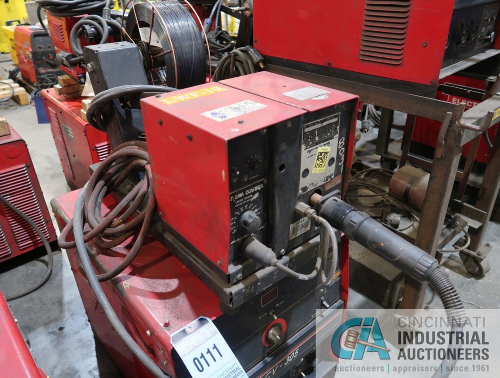 315 AMP LINCOLN ELECTRIC CV-305 WELDING POWER SOURCE; S/N U1080501537, WITH LINCOLN LN-7 WIRE - Image 5 of 5