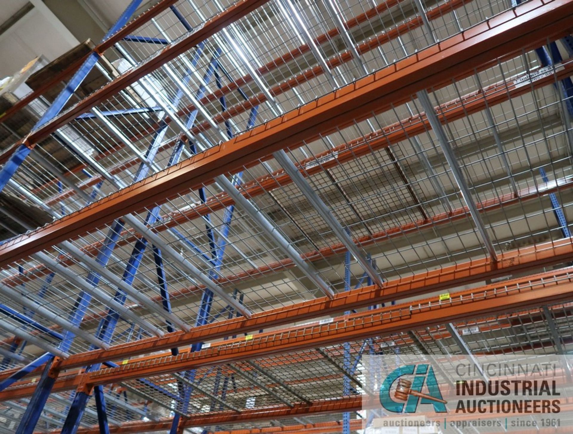 SECTIONS 42" X 144" X 26' PALLET RACK, (12) UPRIGHTS, (88) 3" FACE CROSSBEAMS, WIRE DECKING - Image 5 of 7