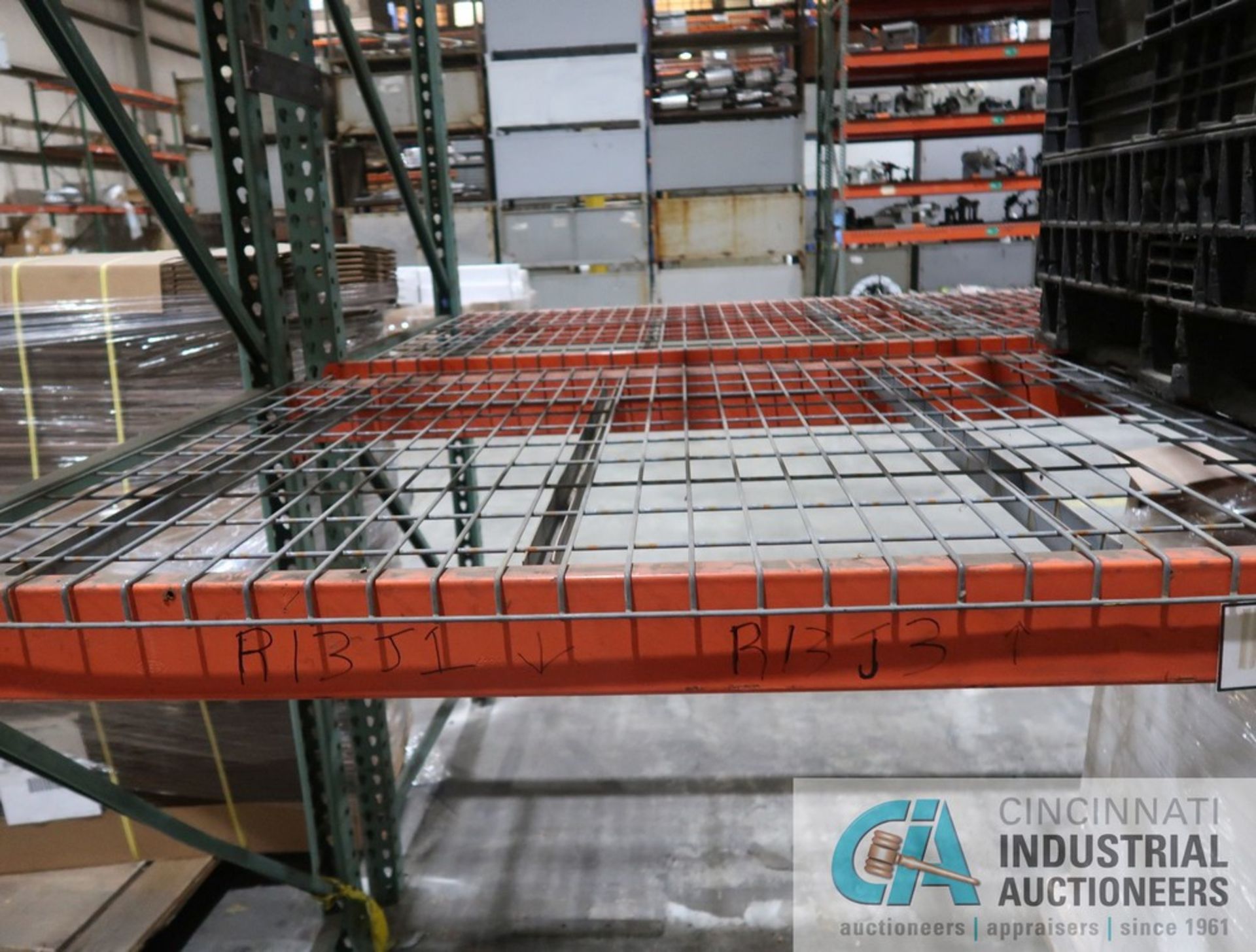 SECTIONS 42" X 144" X 16' PALLET RACK, (11) UPRIGHTS, (80) 5" FACE CROSSBEAMS, WIRE DECKING - Image 4 of 7