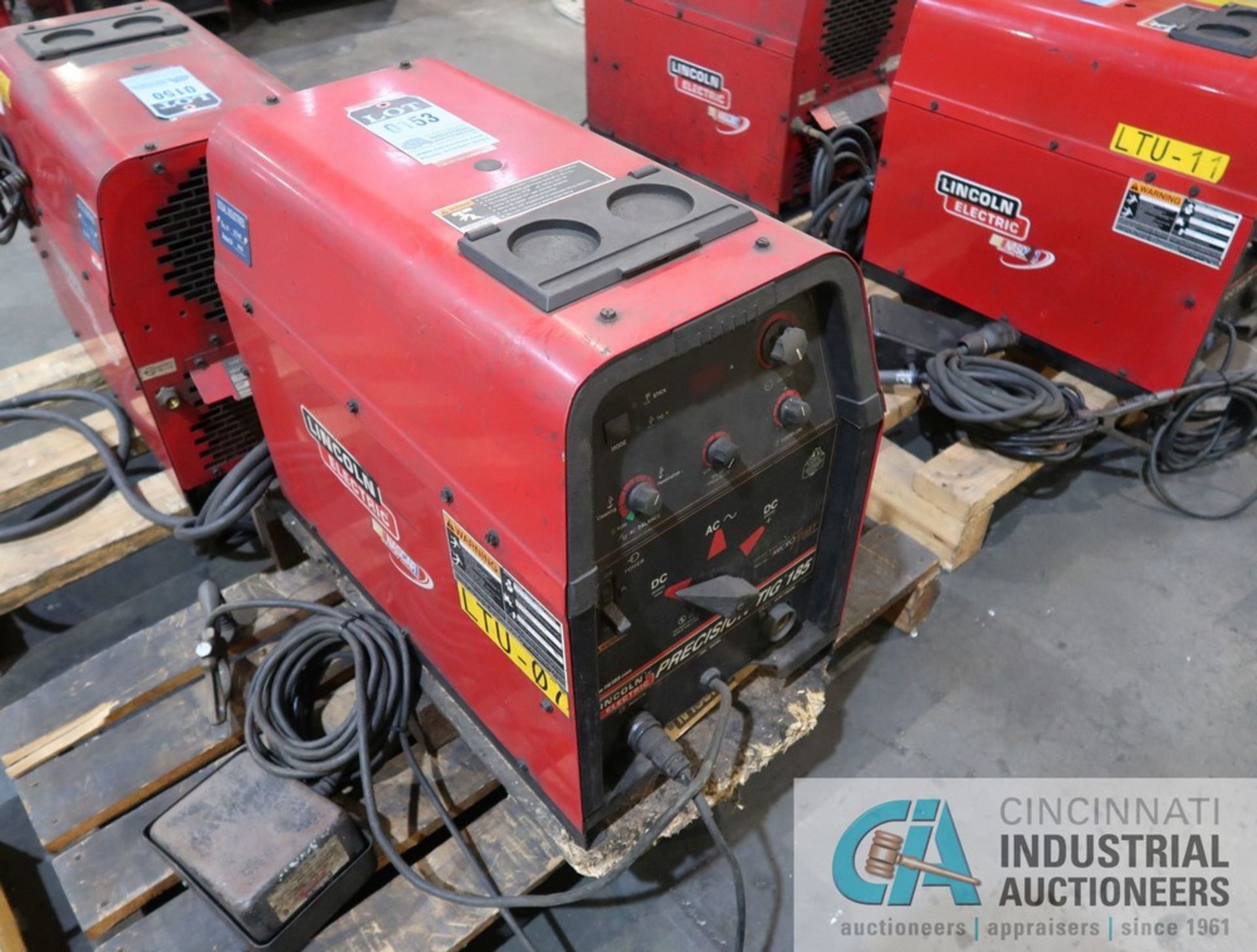 185 AMP LINCOLN ELECTRIC PRECISION TIG 185 WELDING POWER SOURCE; S/N U1041200975 - Image 2 of 3