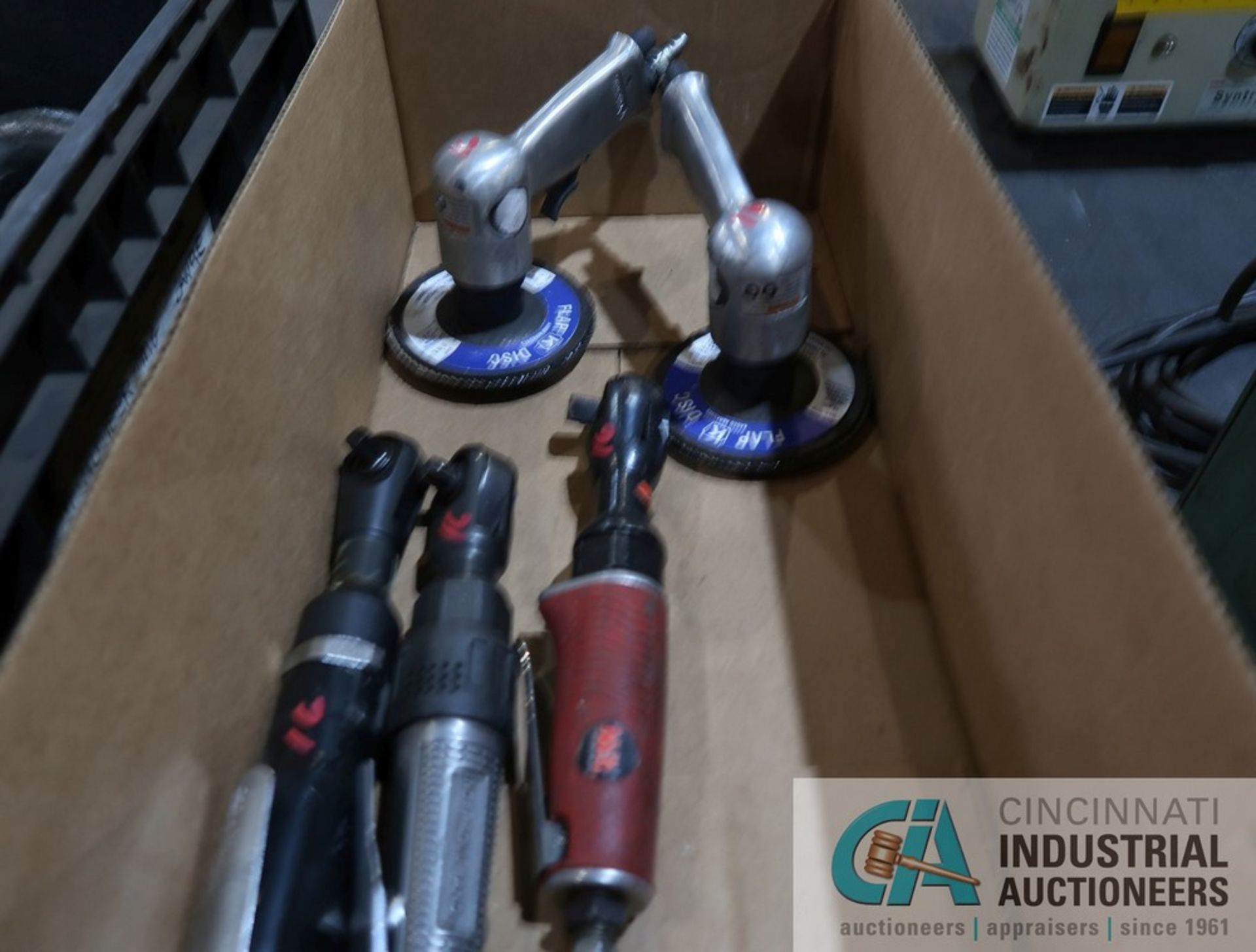 (LOT) MISCELLANEOUS PNEUMATIC POWER TOOLS